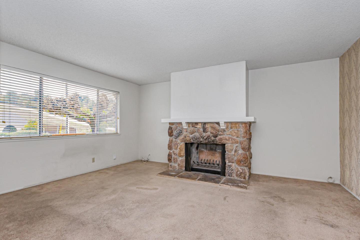10774 Porter LN