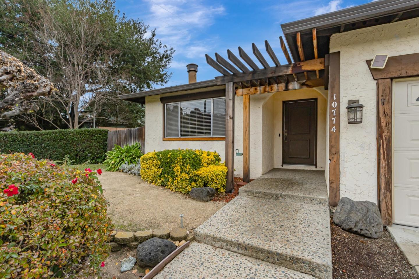 10774 Porter LN