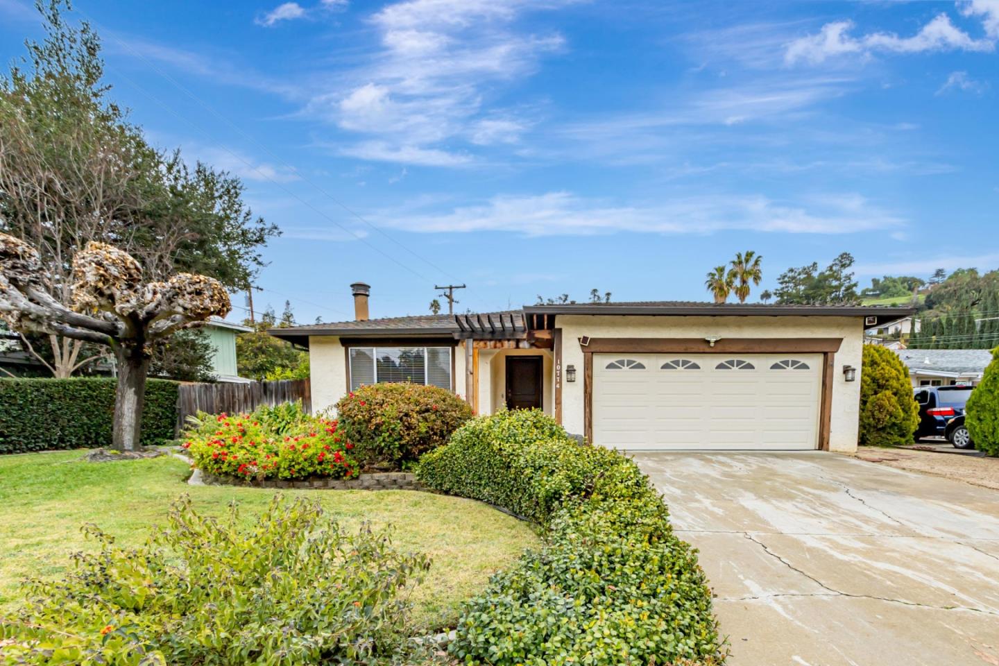 10774 Porter LN