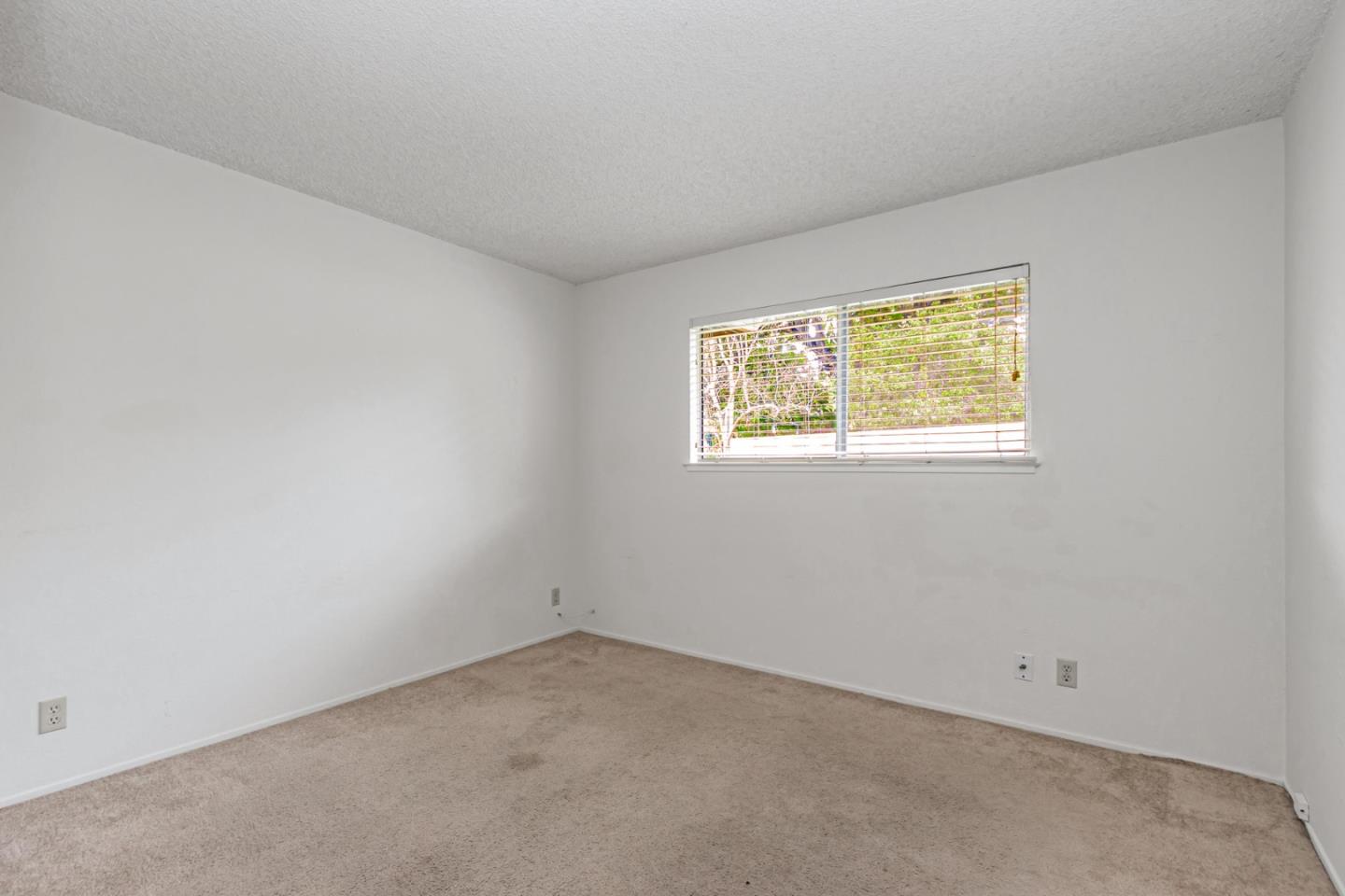 10774 Porter LN