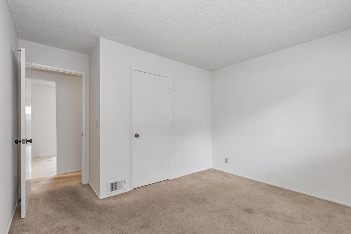 10774 Porter LN