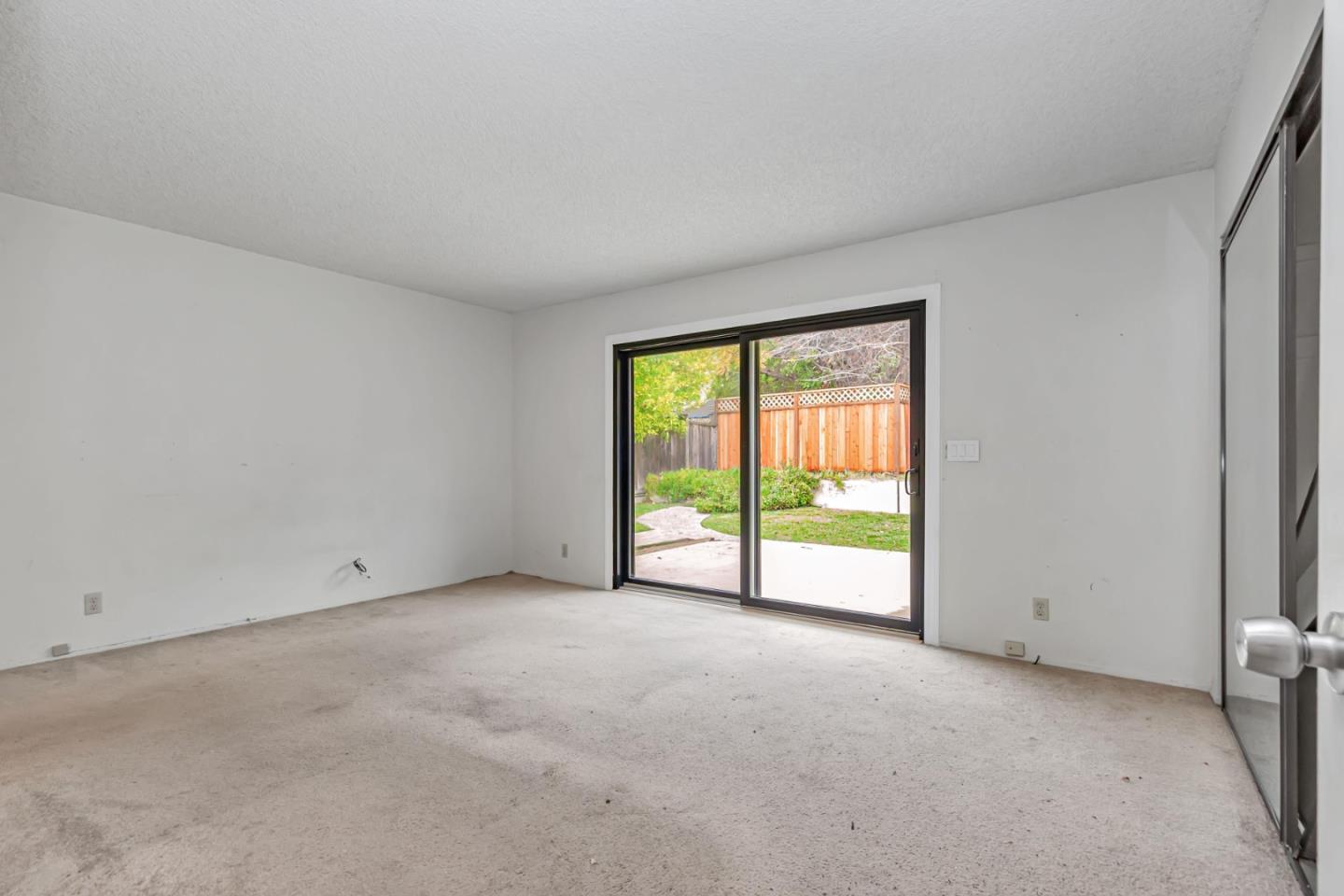 10774 Porter LN