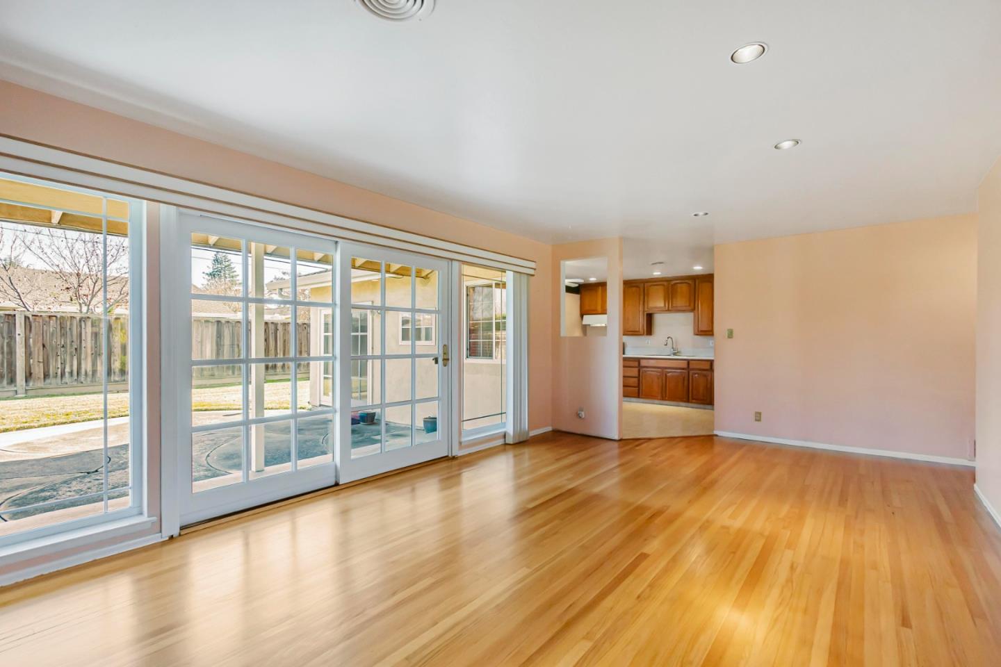 1172 Longfellow AVE