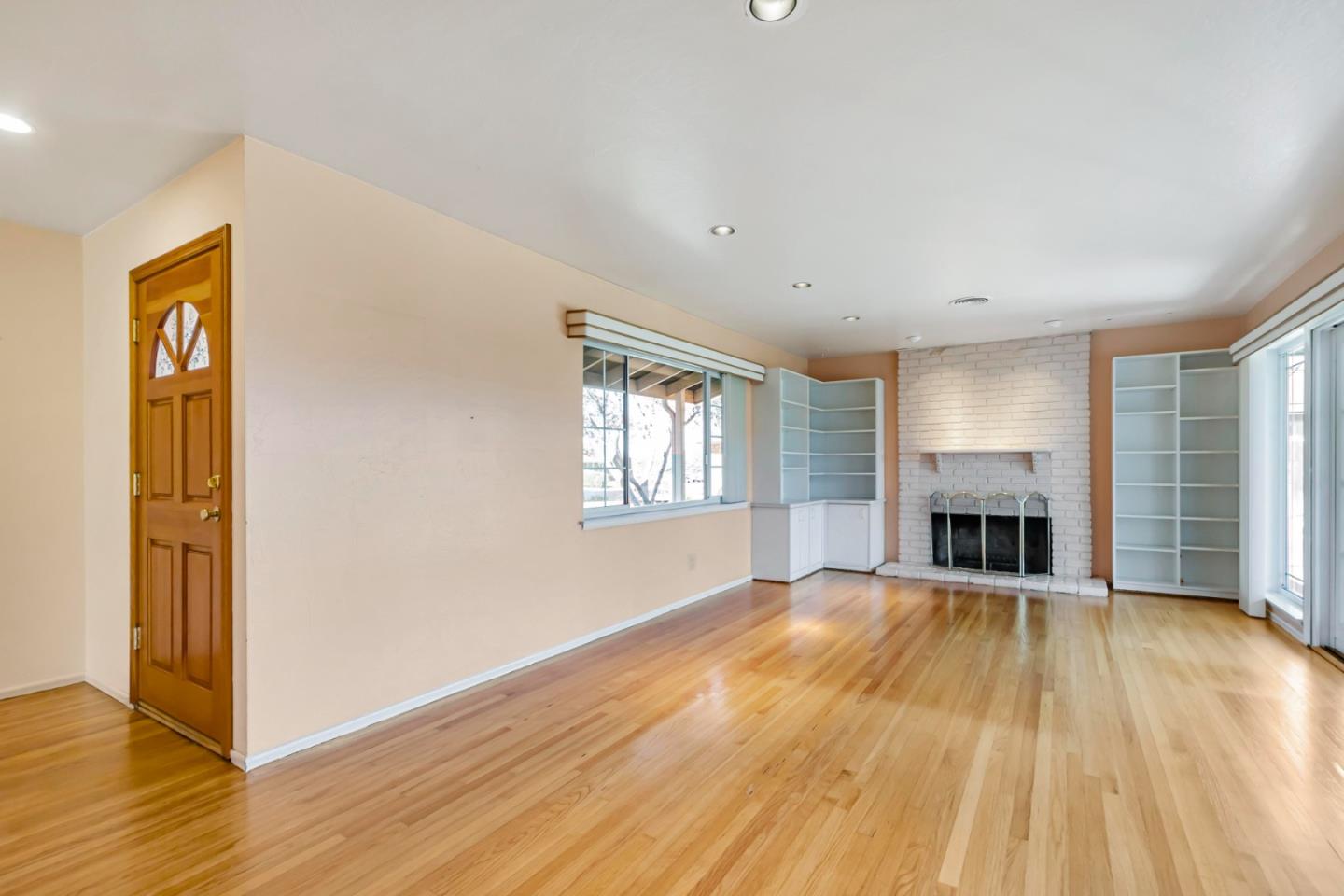 1172 Longfellow AVE