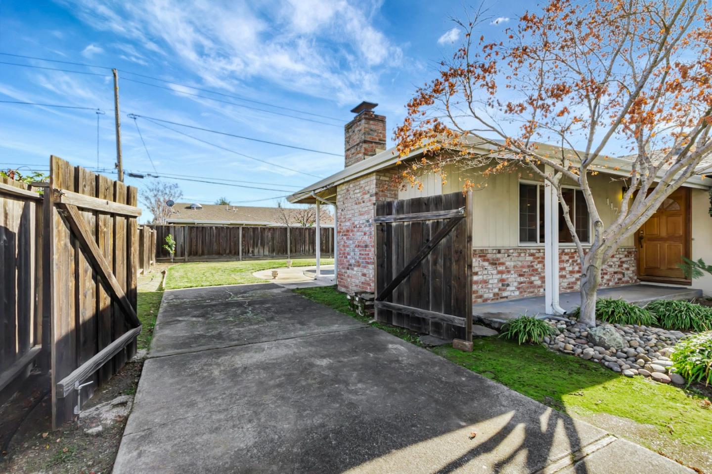 1172 Longfellow AVE