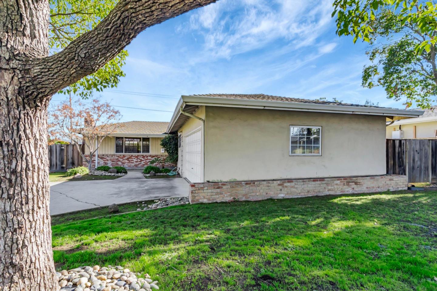 1172 Longfellow AVE