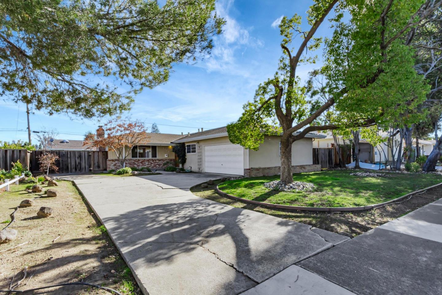 1172 Longfellow AVE