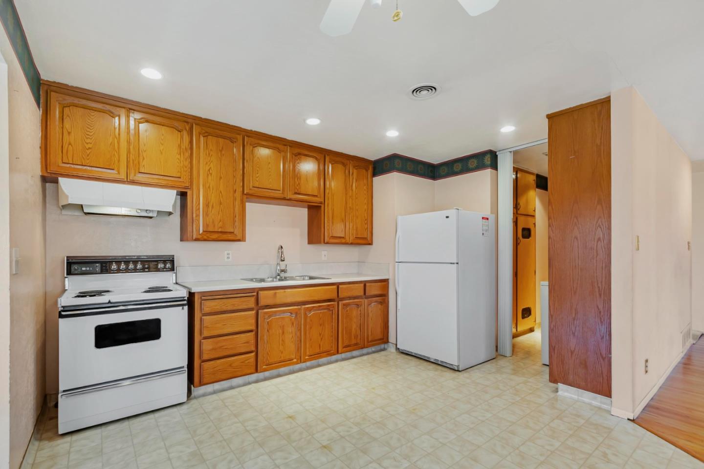 1172 Longfellow AVE