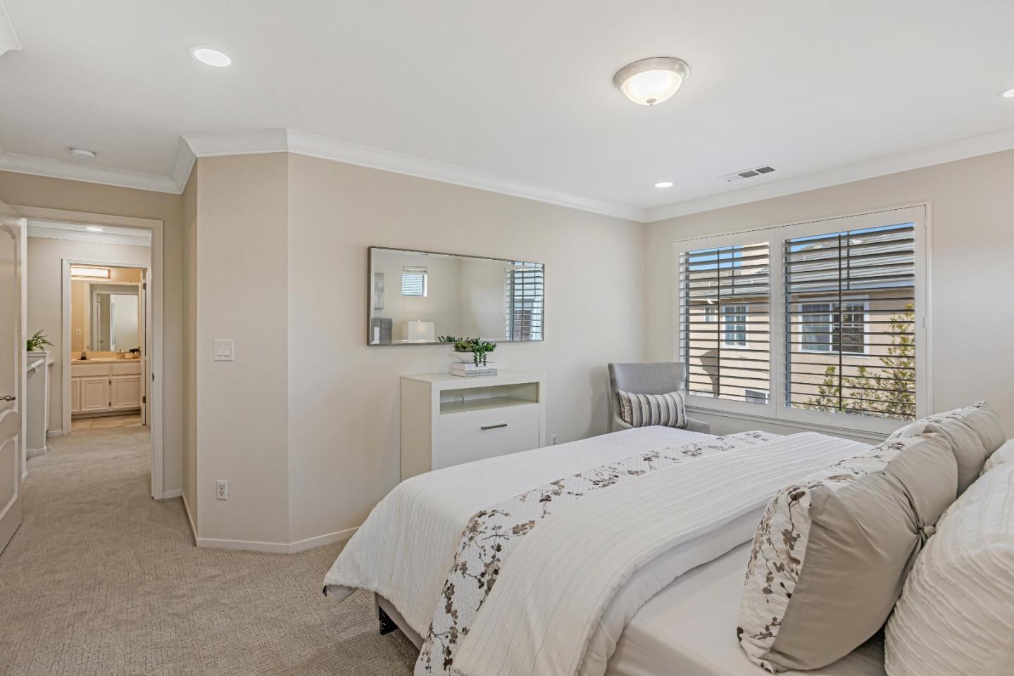 298 Gemstone WAY