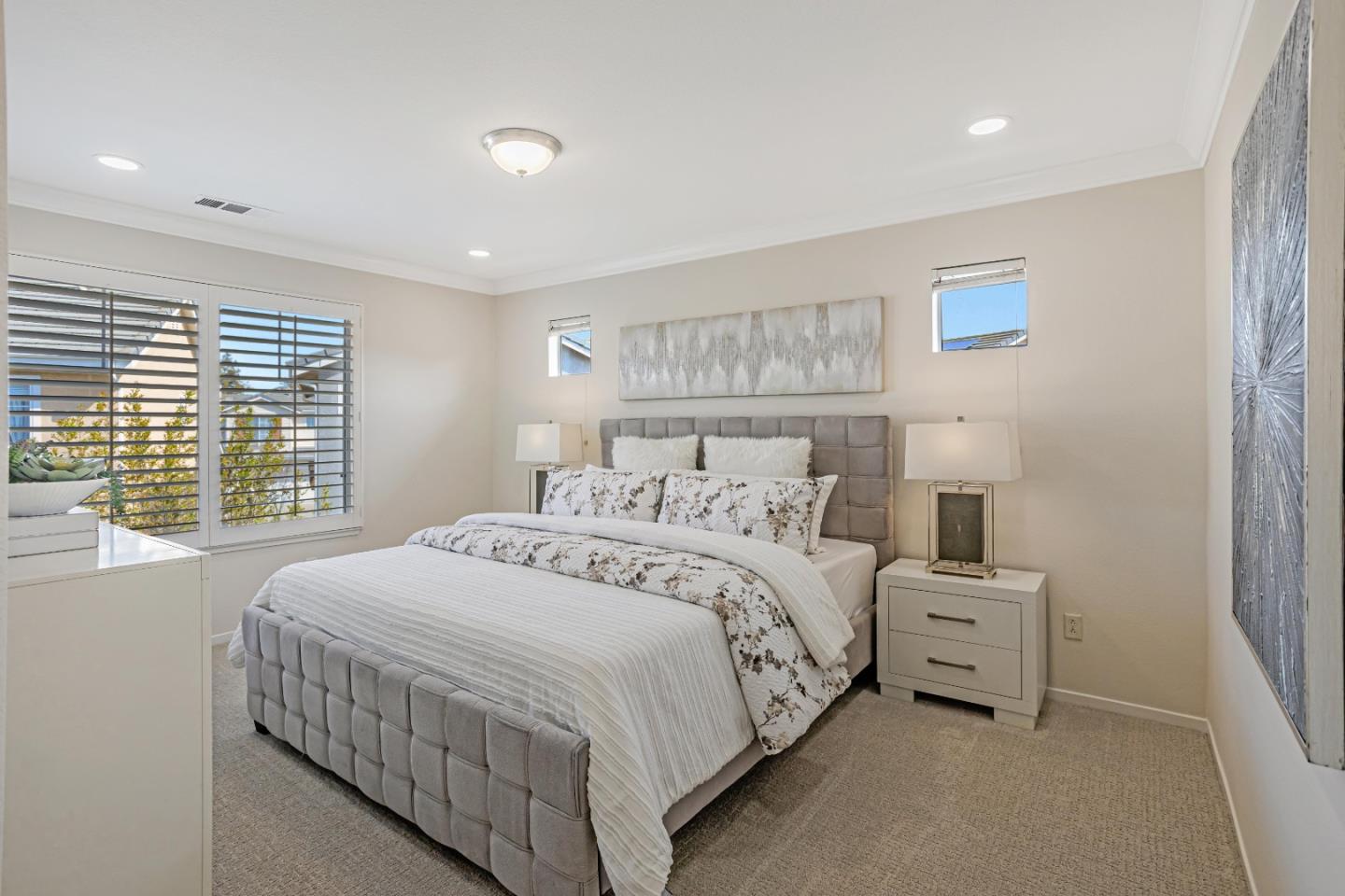 298 Gemstone WAY