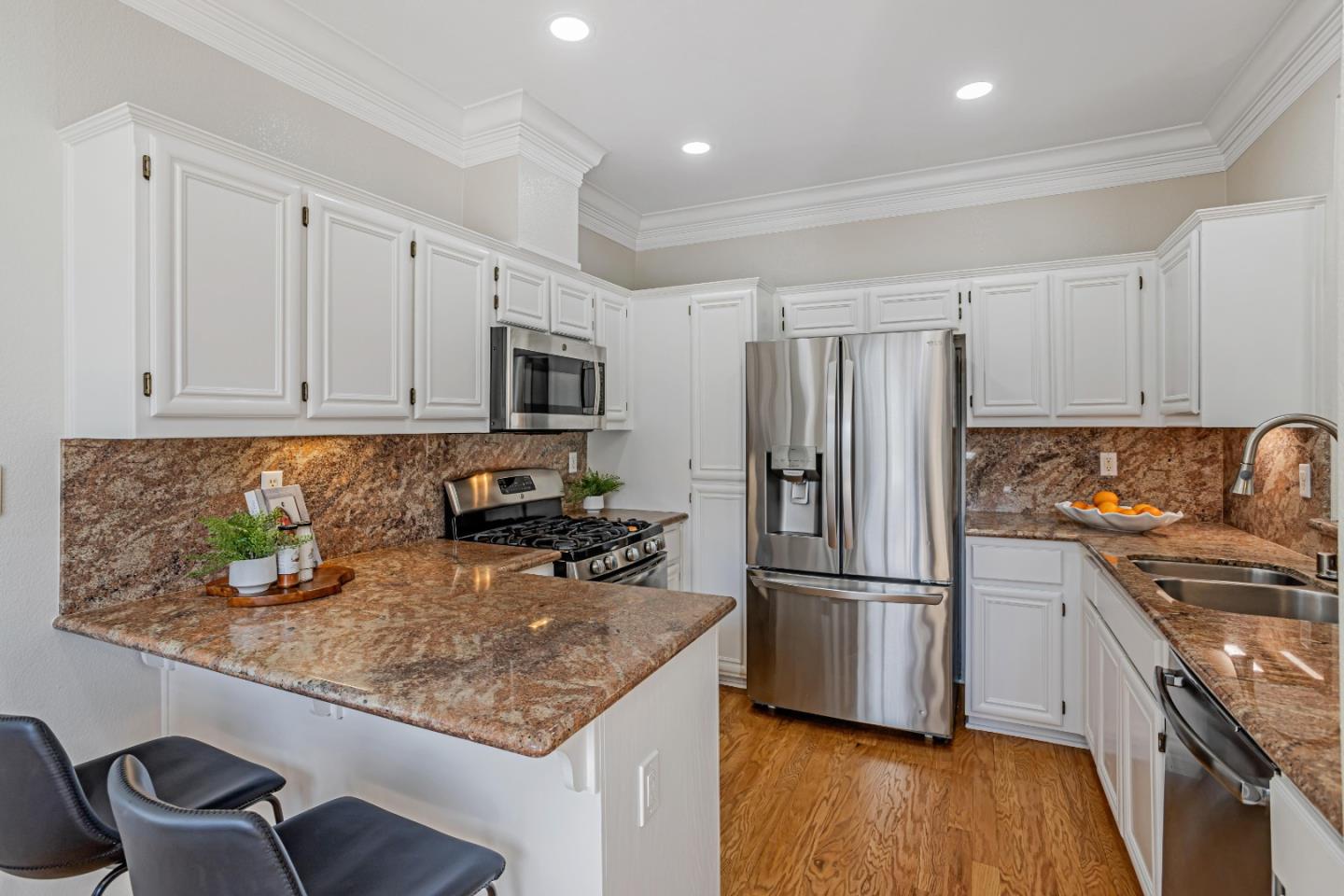 298 Gemstone WAY