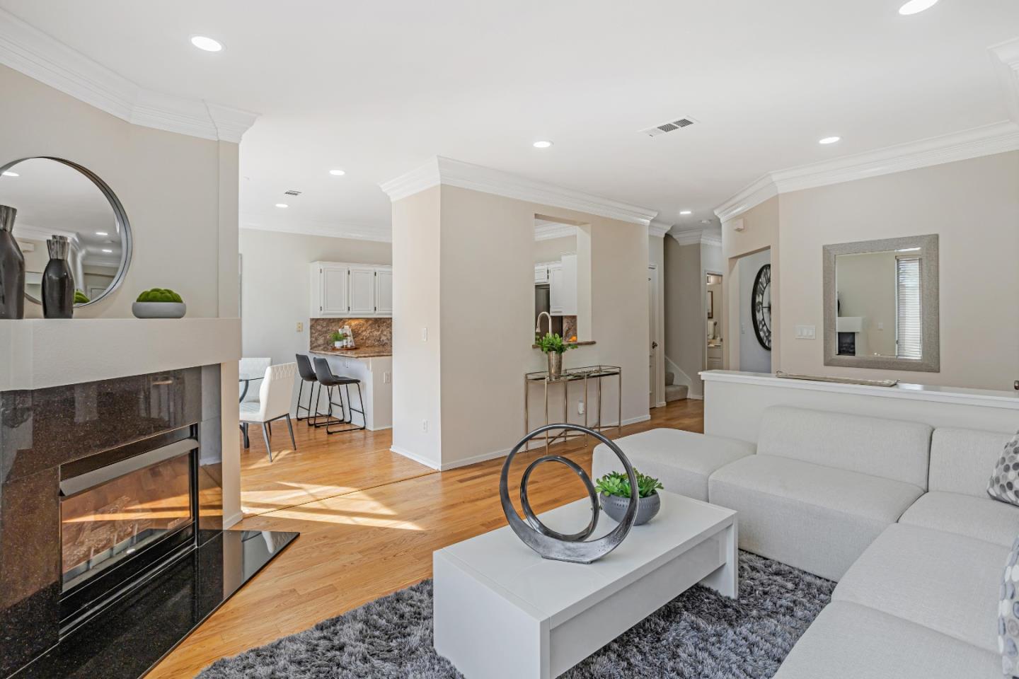 298 Gemstone WAY