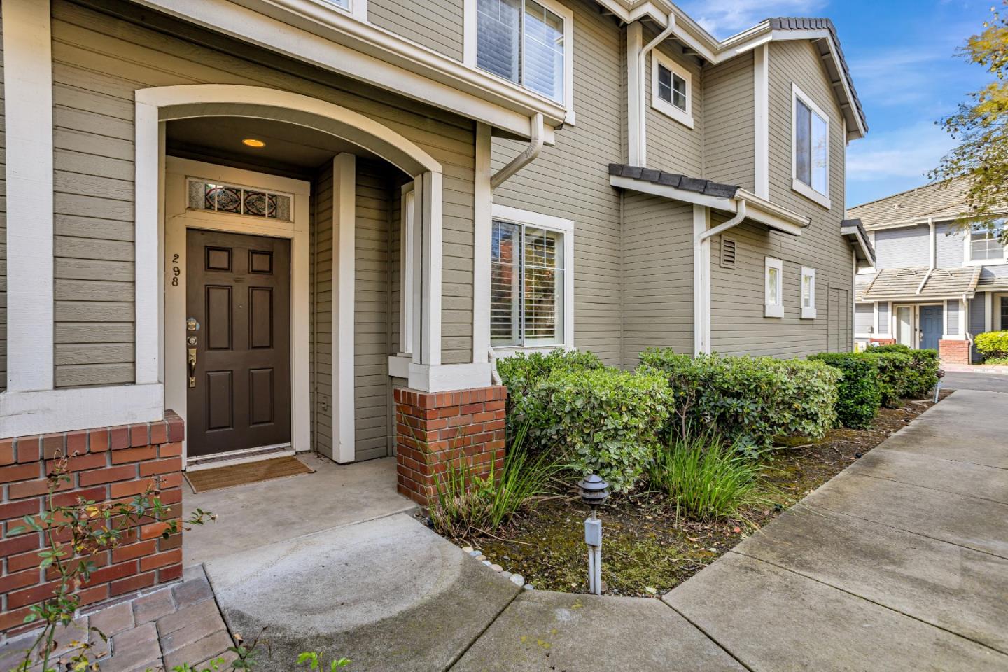 298 Gemstone WAY