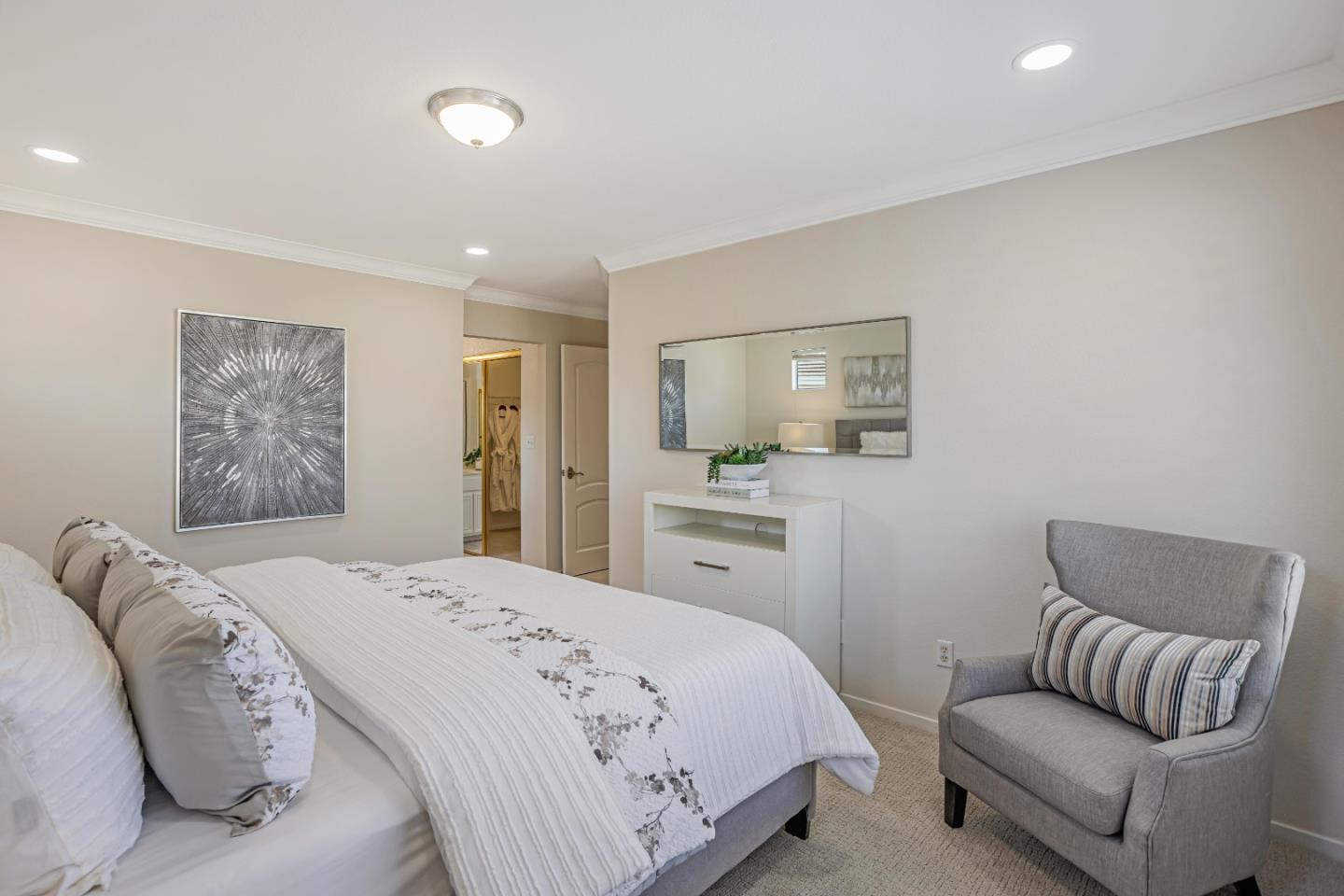 298 Gemstone WAY