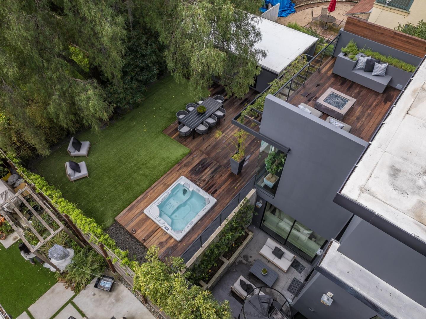 838 Cowper Street