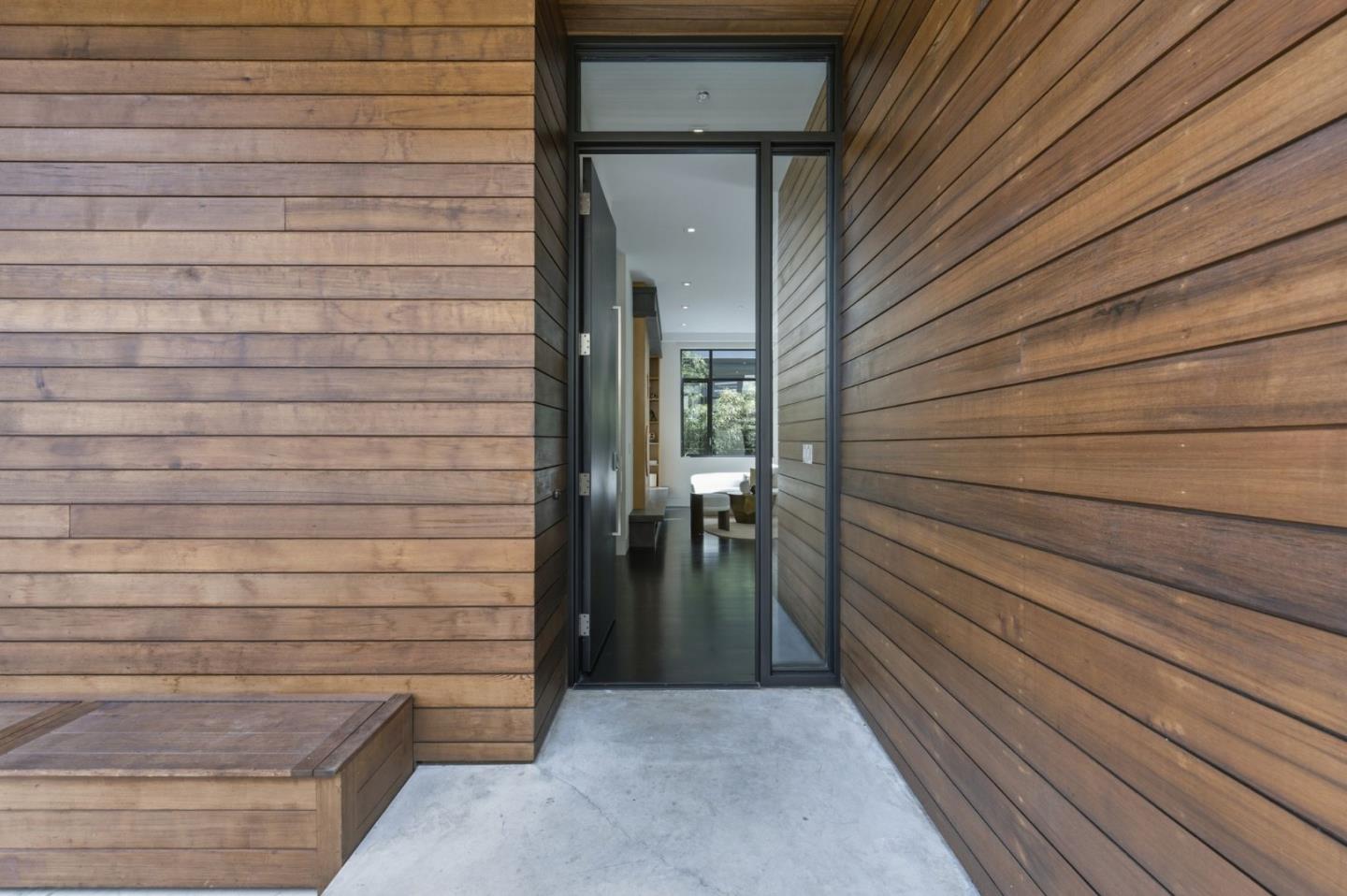 838 Cowper Street