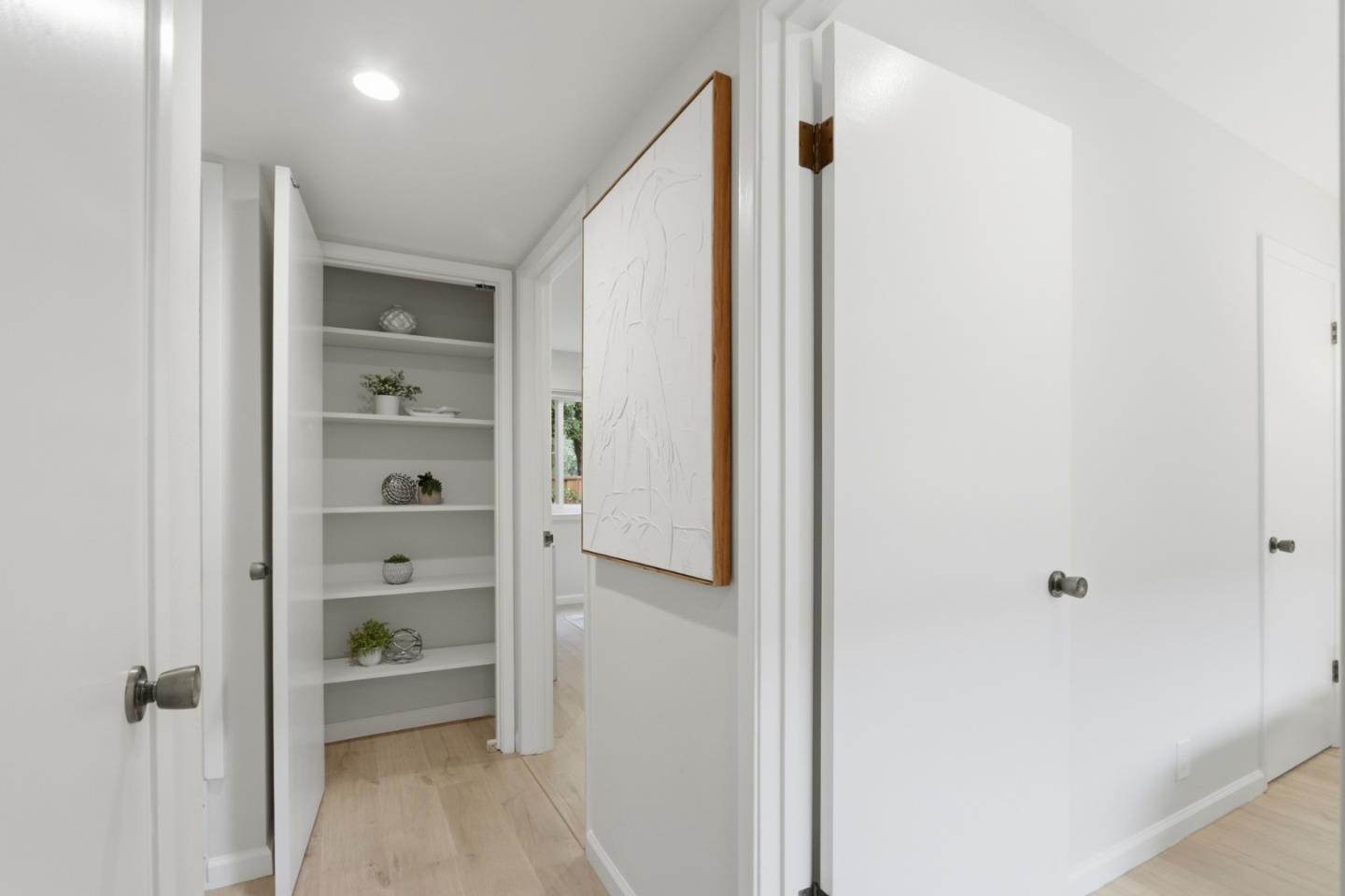 1369 Phelps Avenue 2