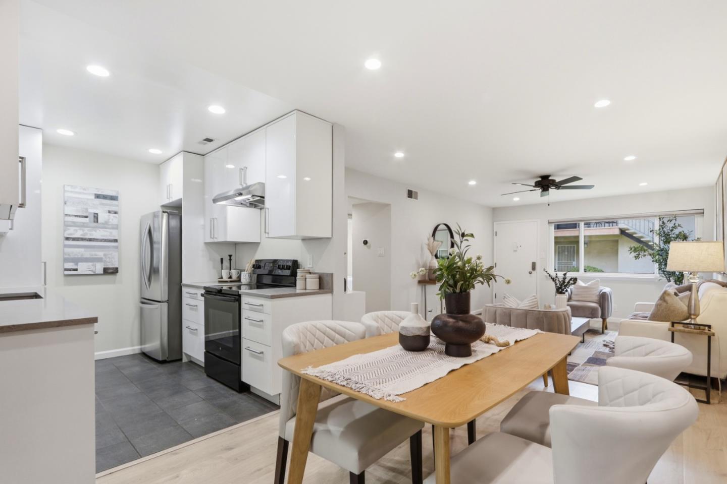 1369 Phelps Avenue 2