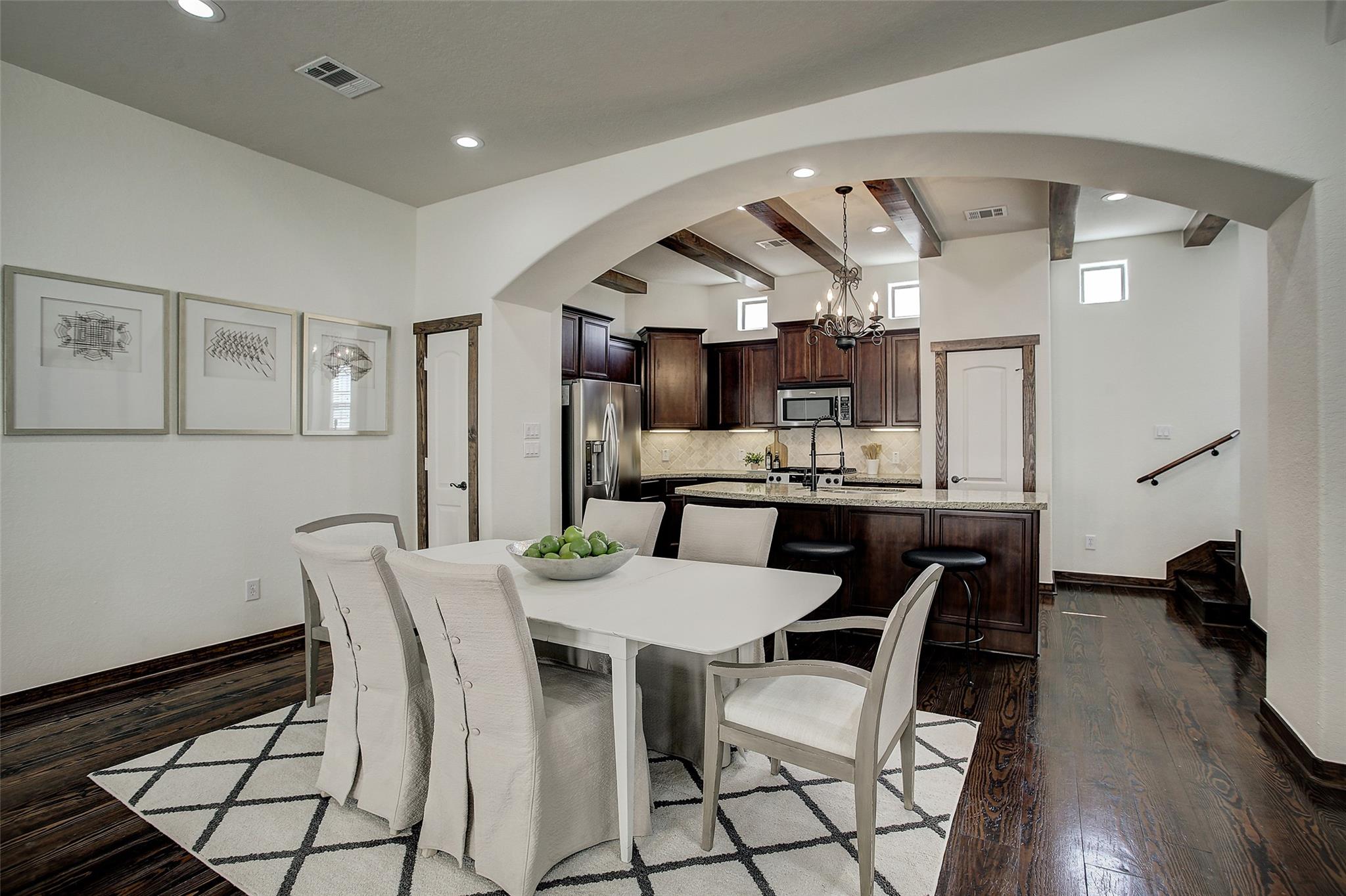 1426 W 21st Street Unit: E
