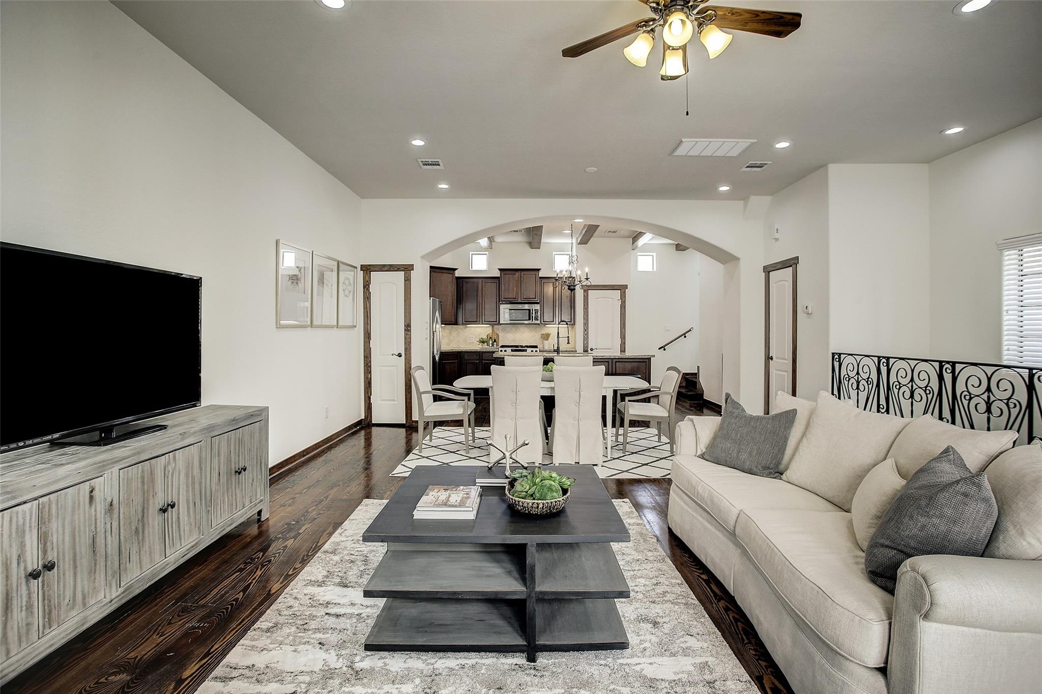 1426 W 21st Street Unit: E