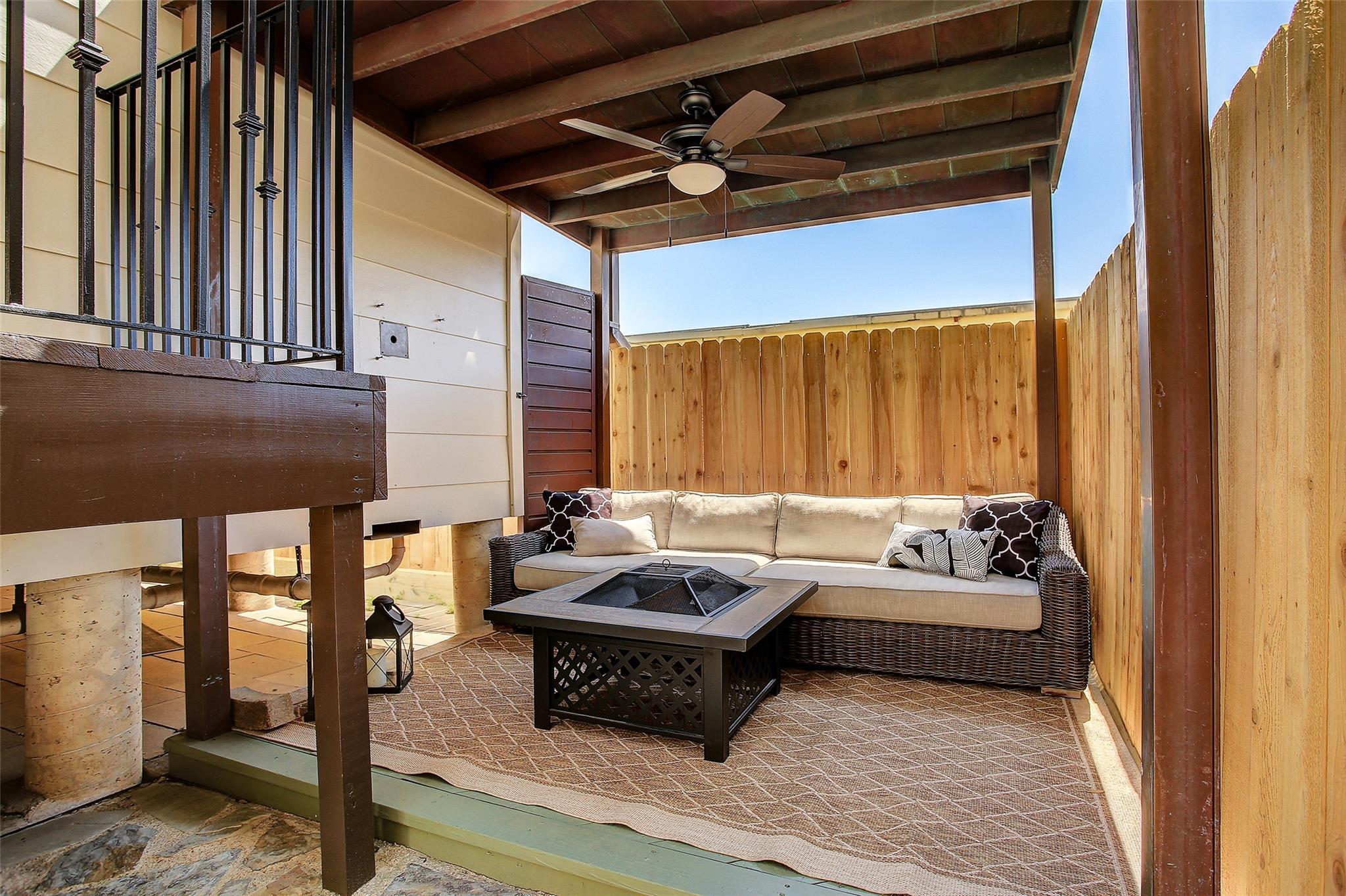 1426 W 21st Street Unit: E