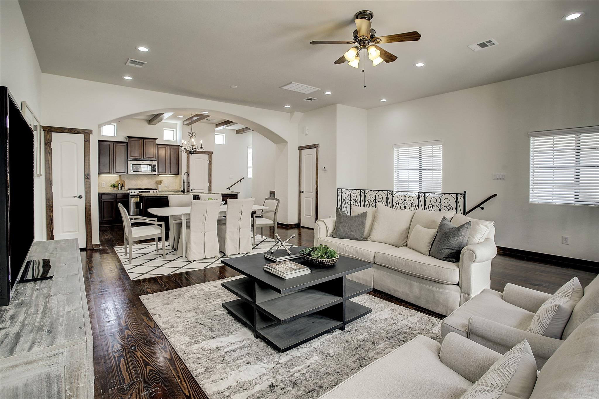 1426 W 21st Street Unit: E