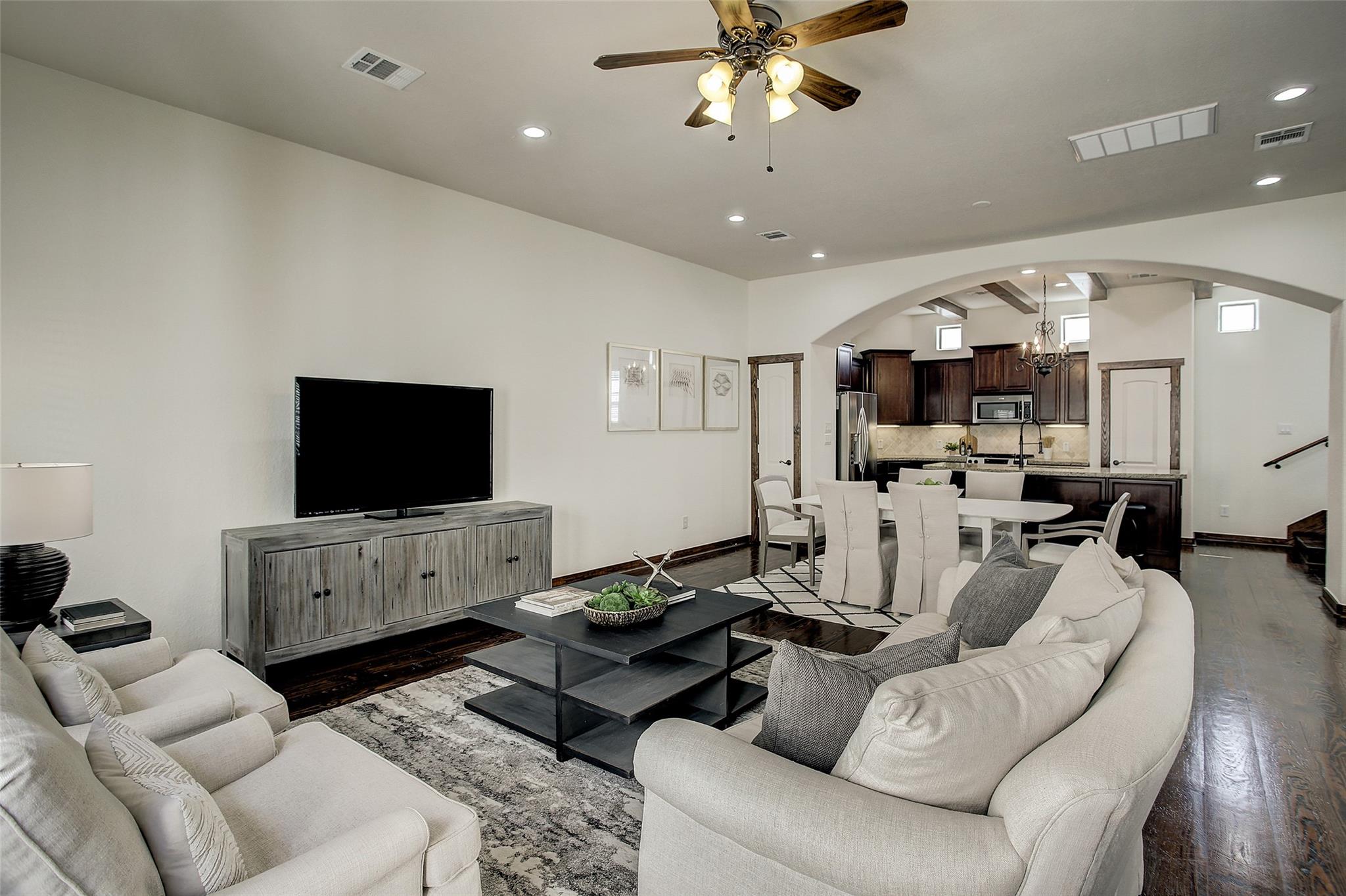 1426 W 21st Street Unit: E
