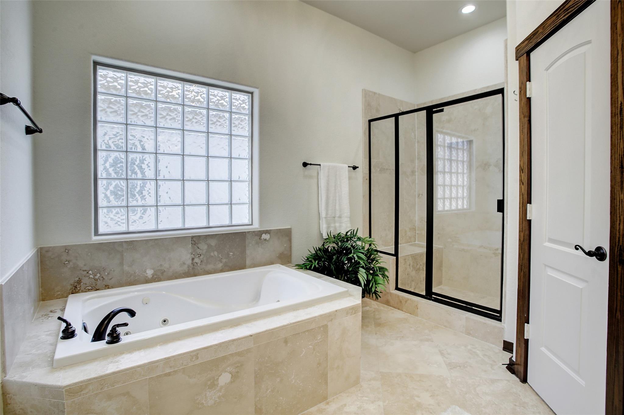 1426 W 21st Street Unit: E