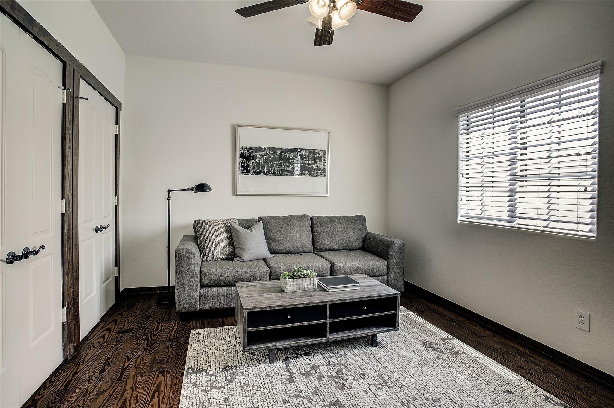 1426 W 21st Street Unit: E