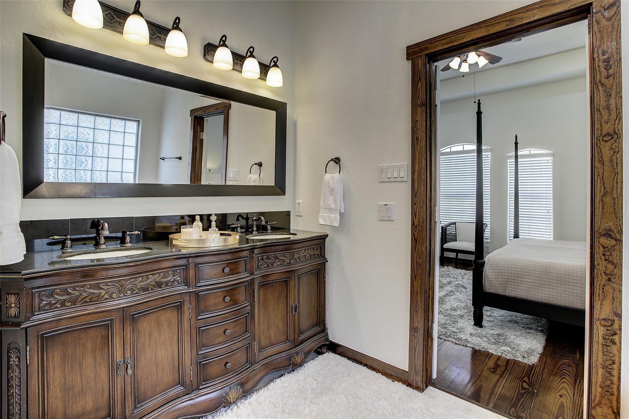1426 W 21st Street Unit: E