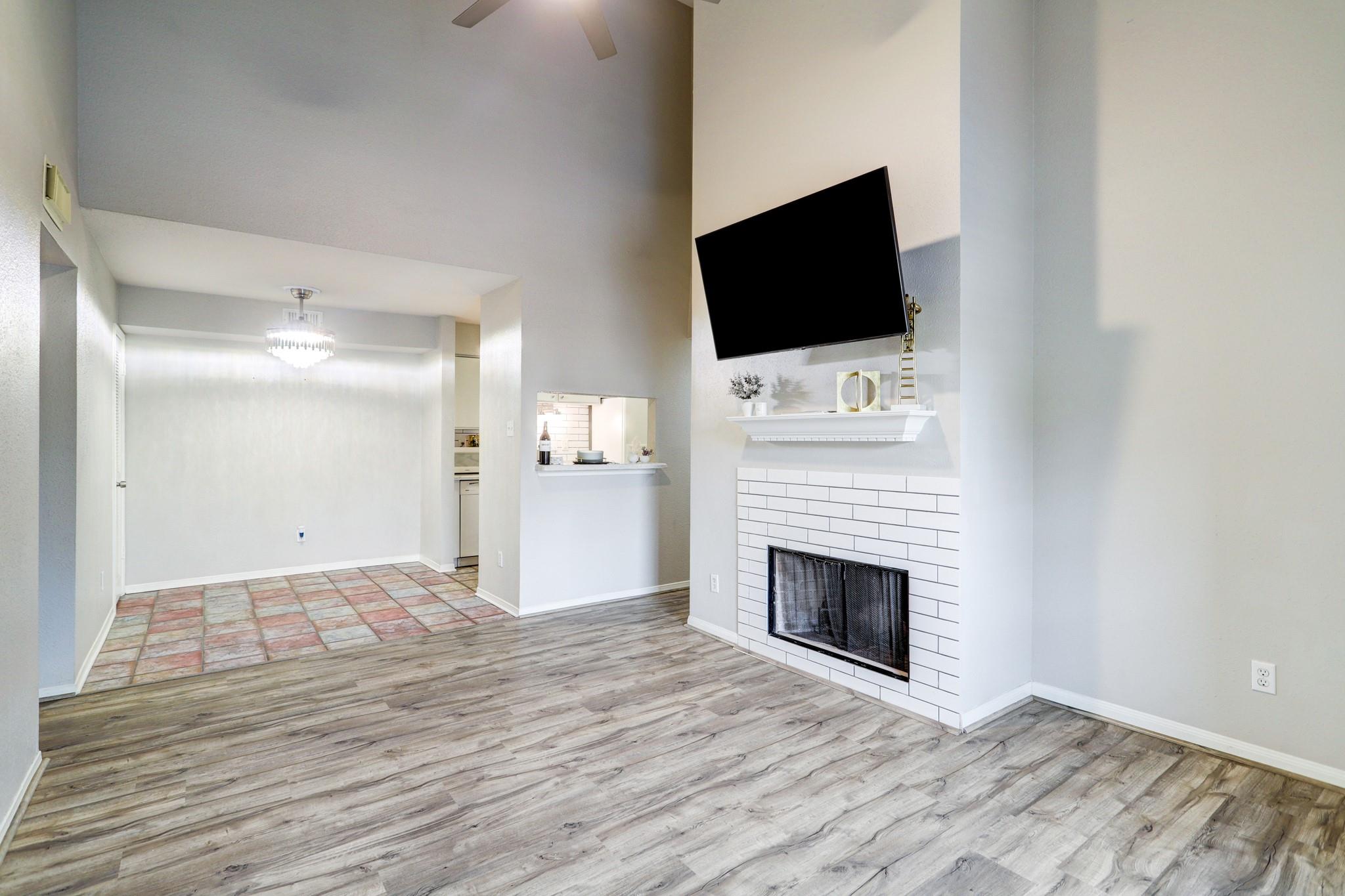 1880 White Oak Drive #182