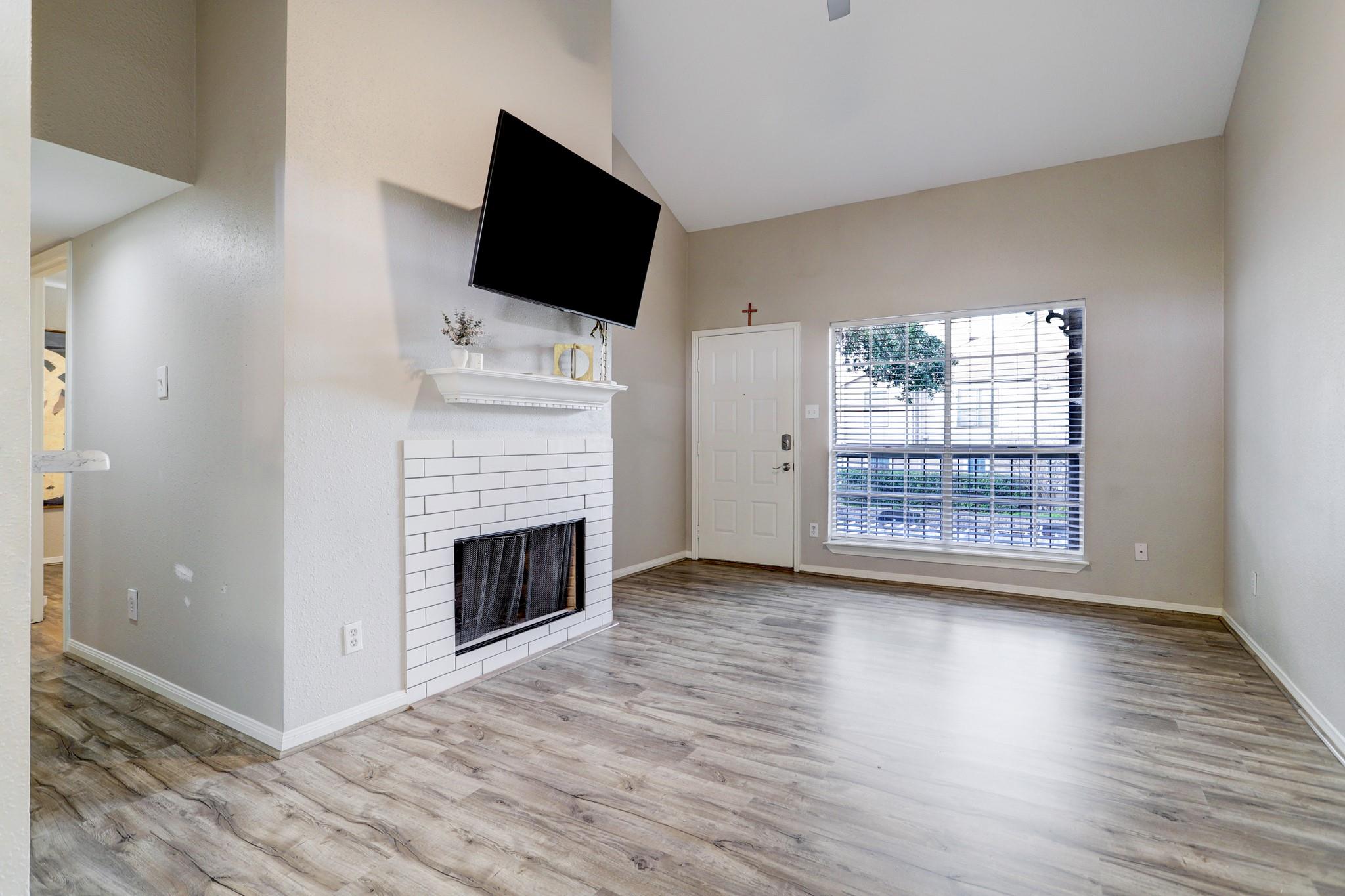 1880 White Oak Drive #182