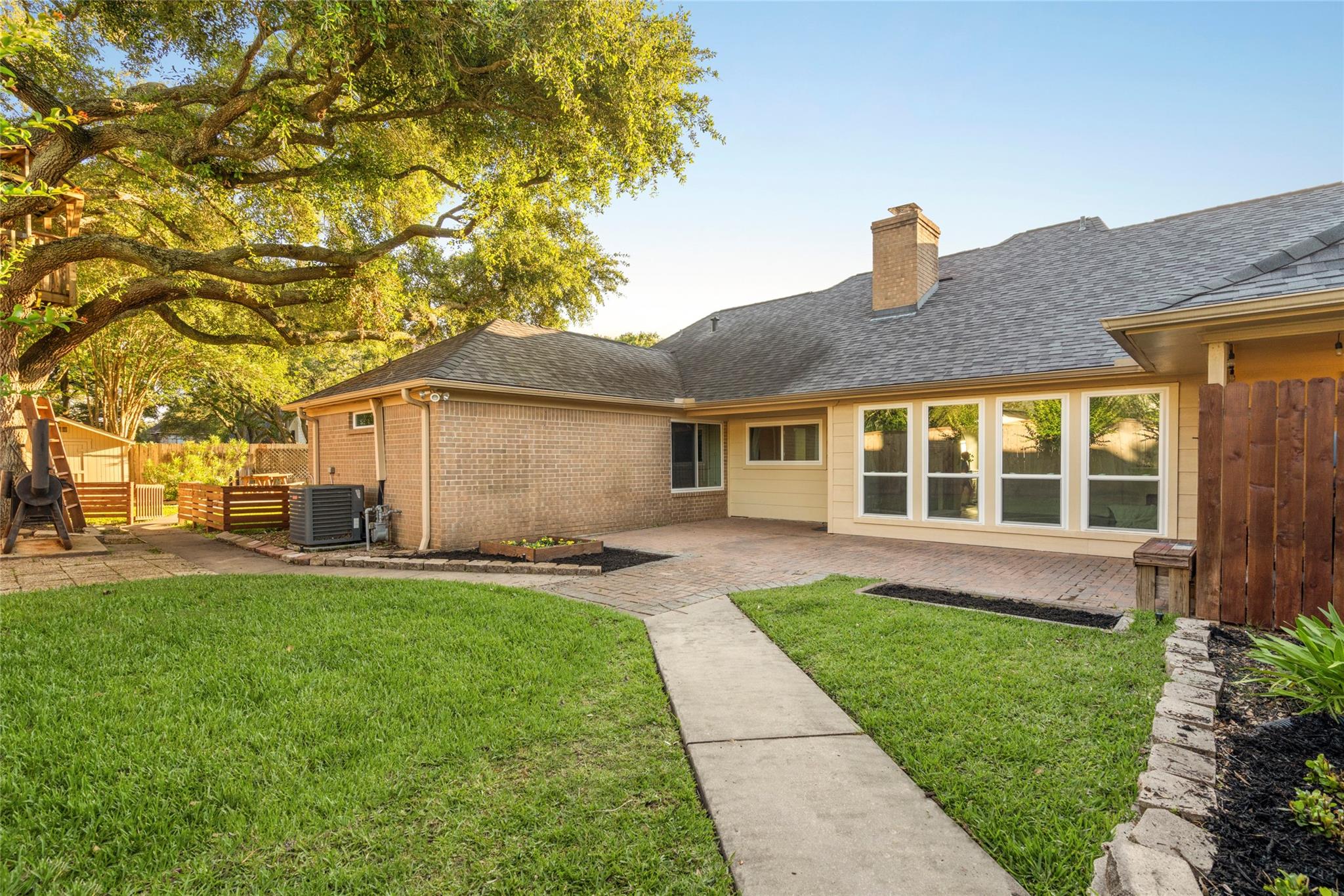 6707 Cedar Street