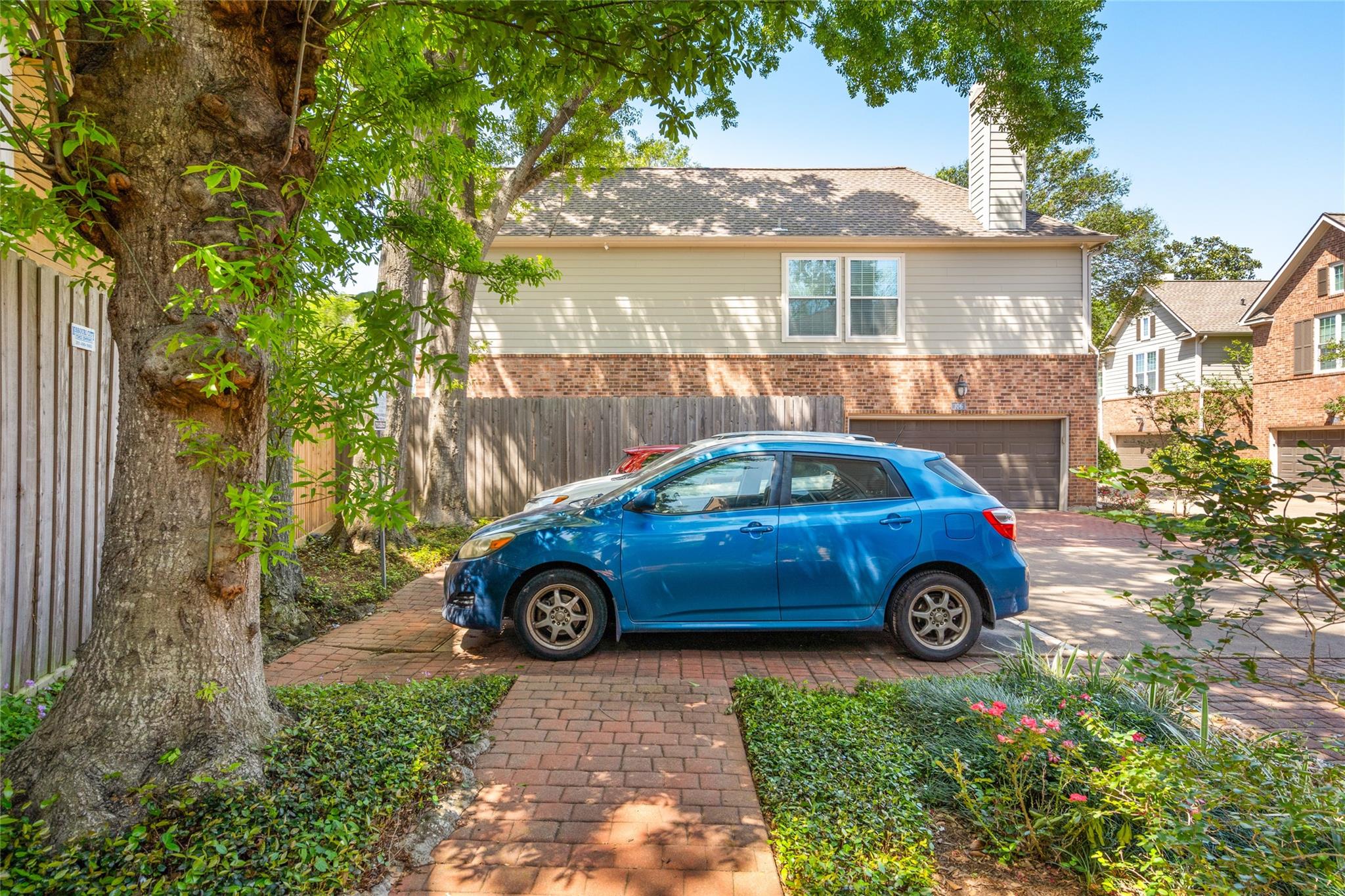2710 N Sabine Street #108