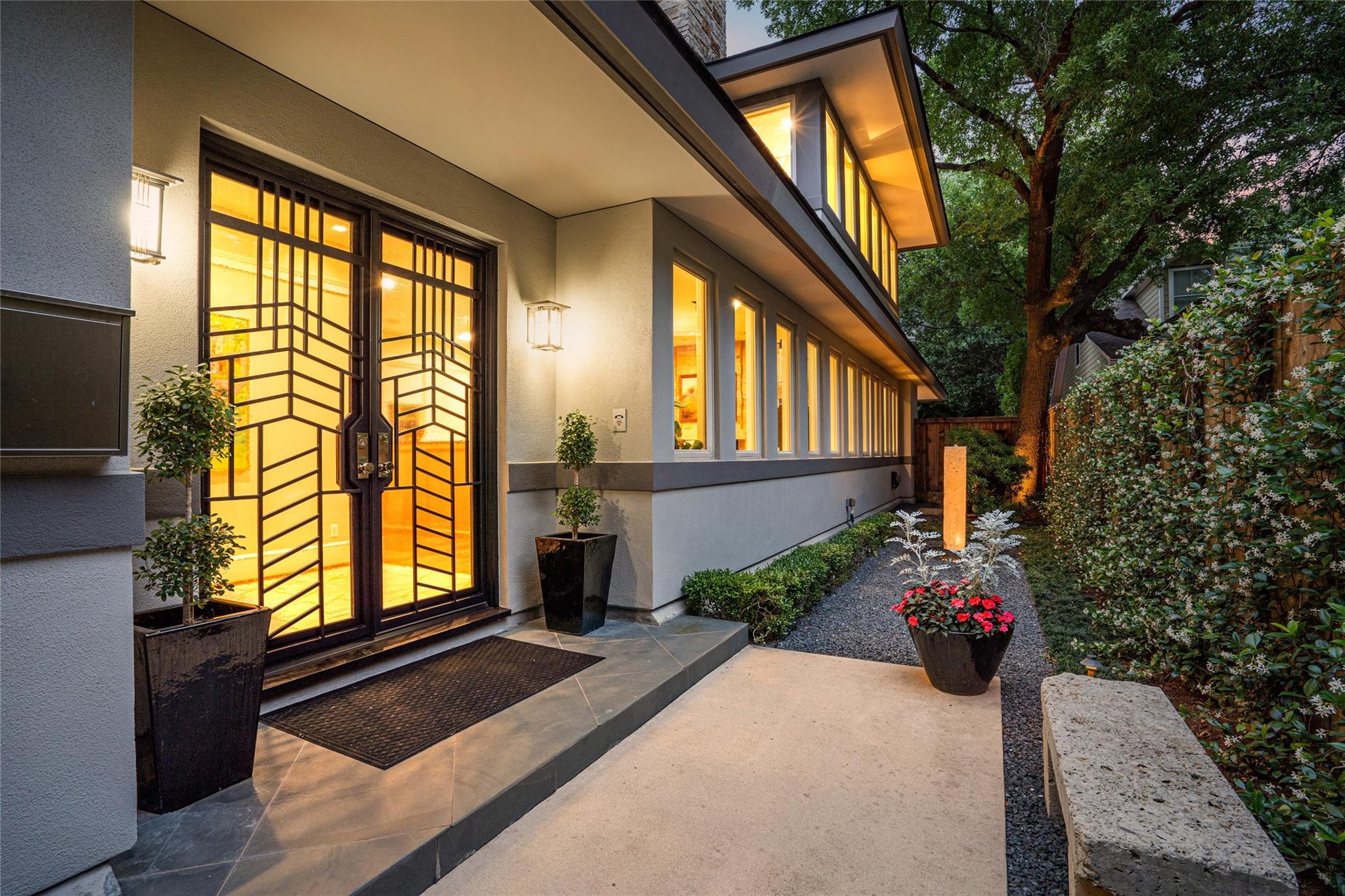 1462 Sue Barnett Drive