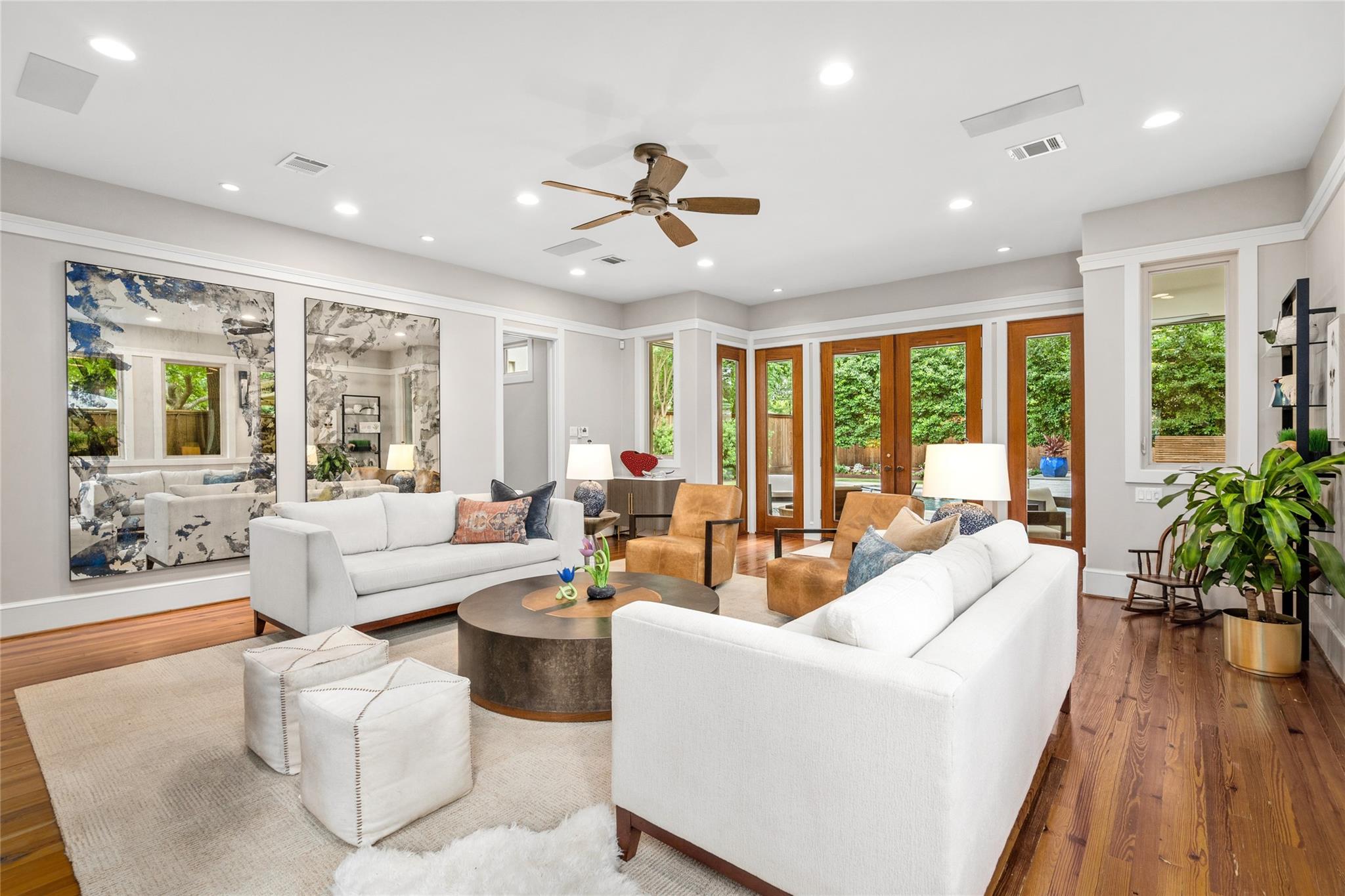 1462 Sue Barnett Drive