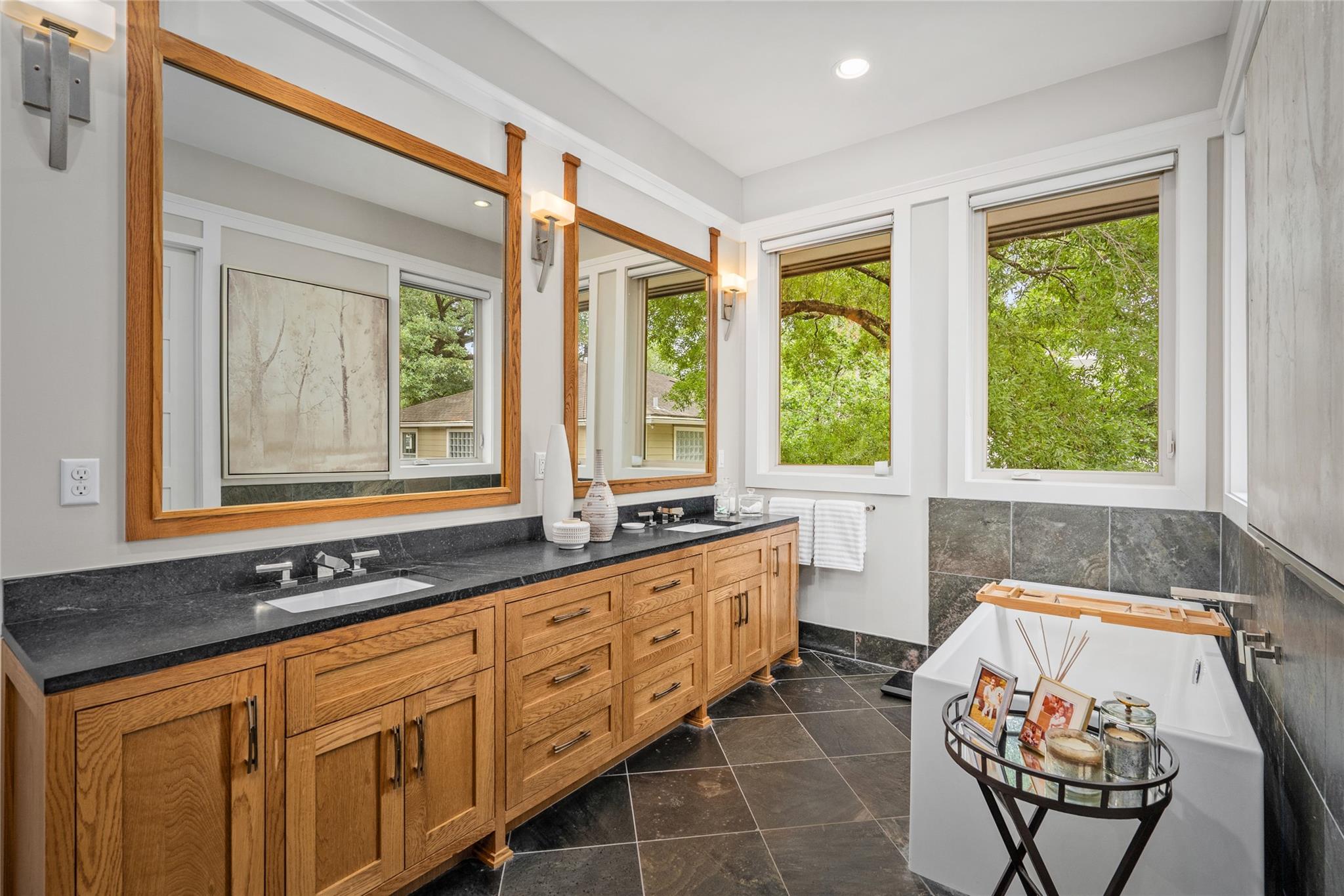 1462 Sue Barnett Drive
