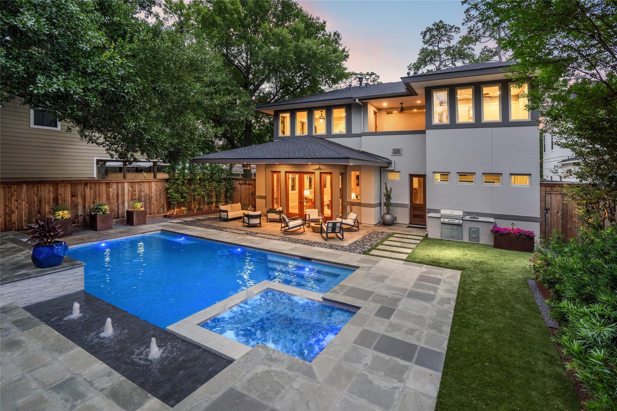 1462 Sue Barnett Drive