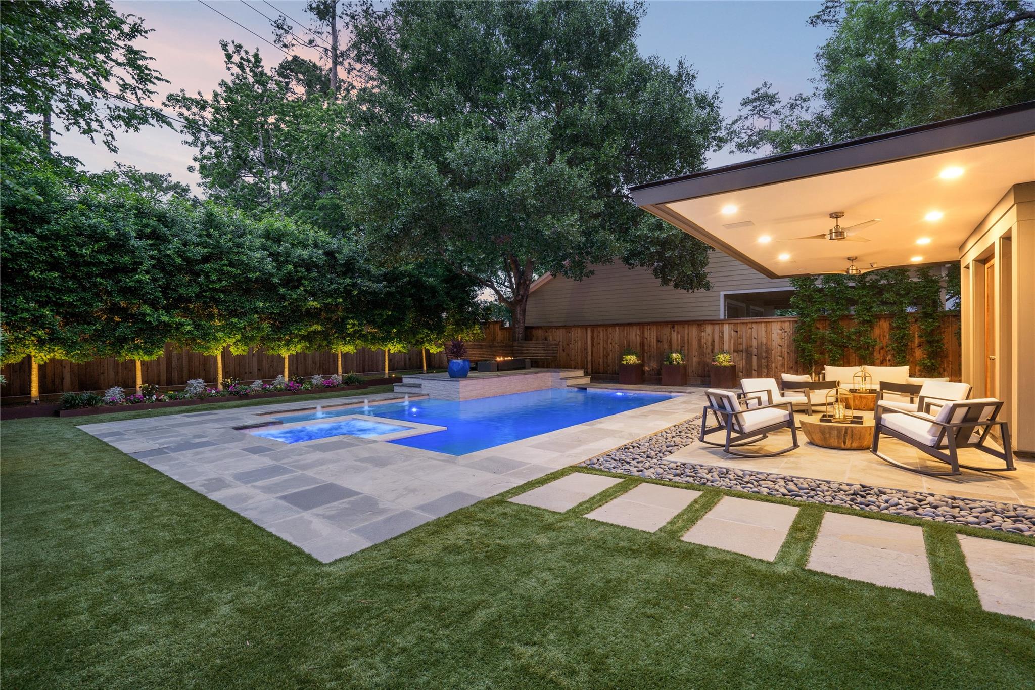 1462 Sue Barnett Drive