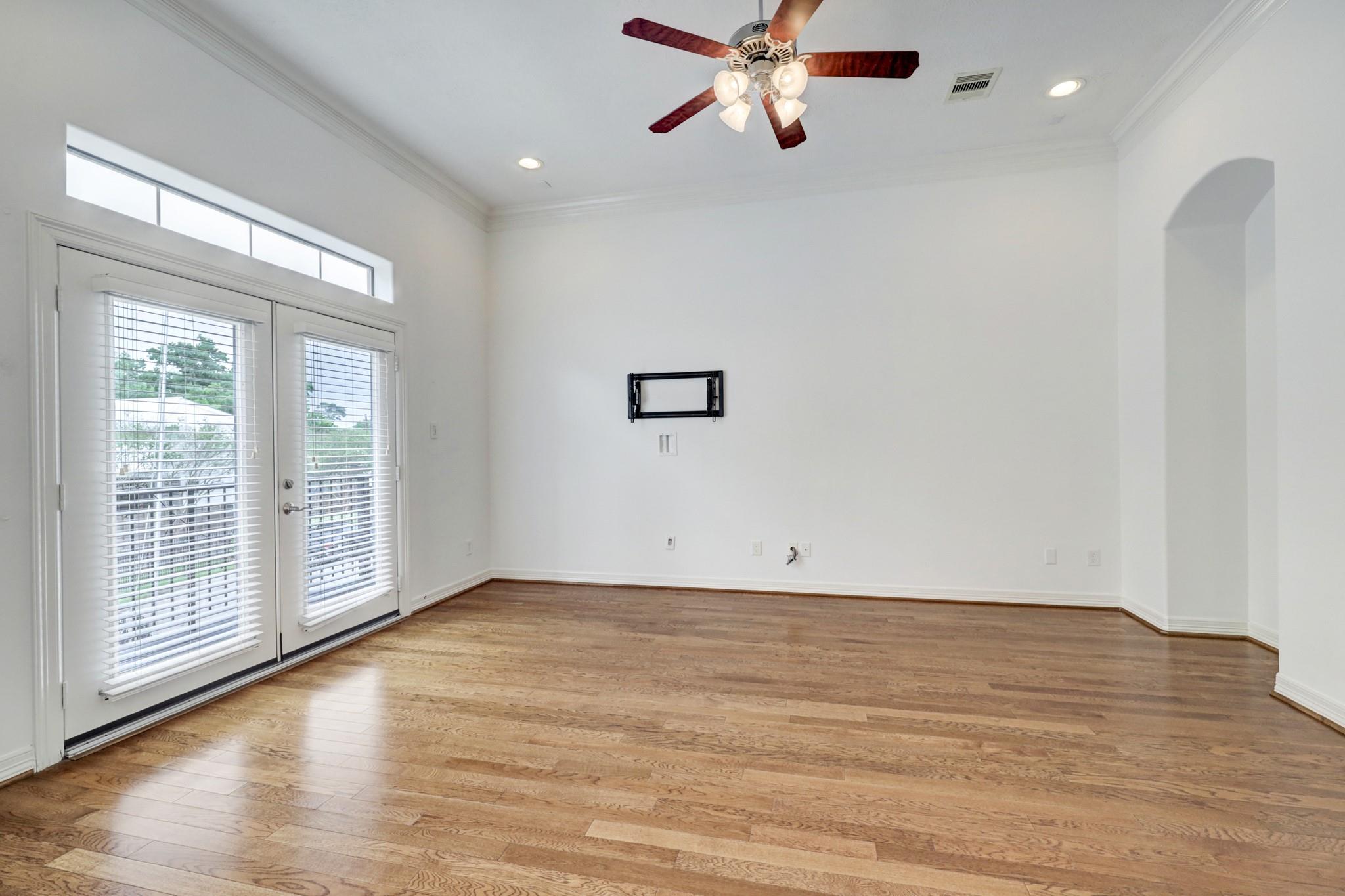 2069 W 14th 1/2 Street