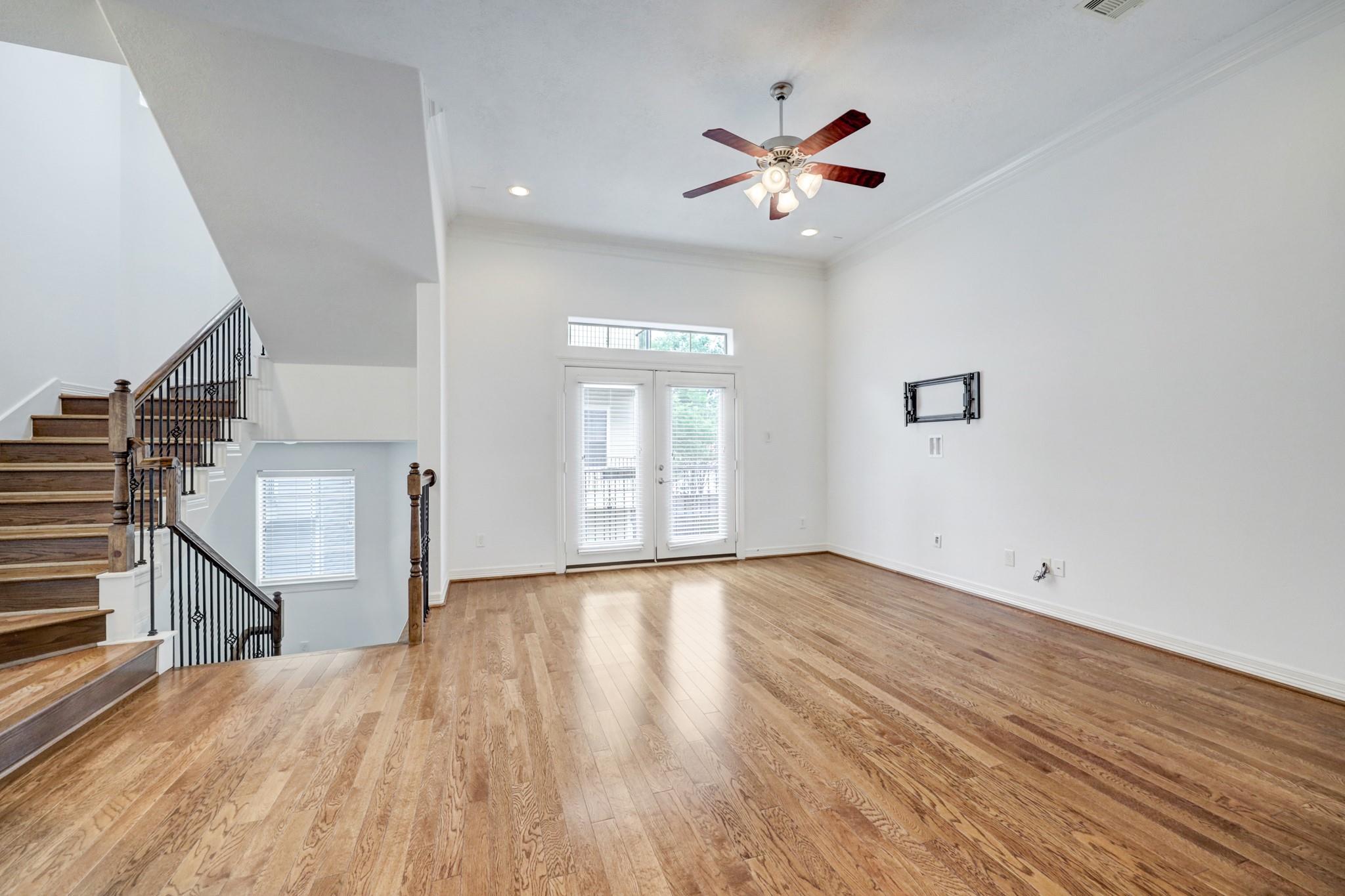 2069 W 14th 1/2 Street