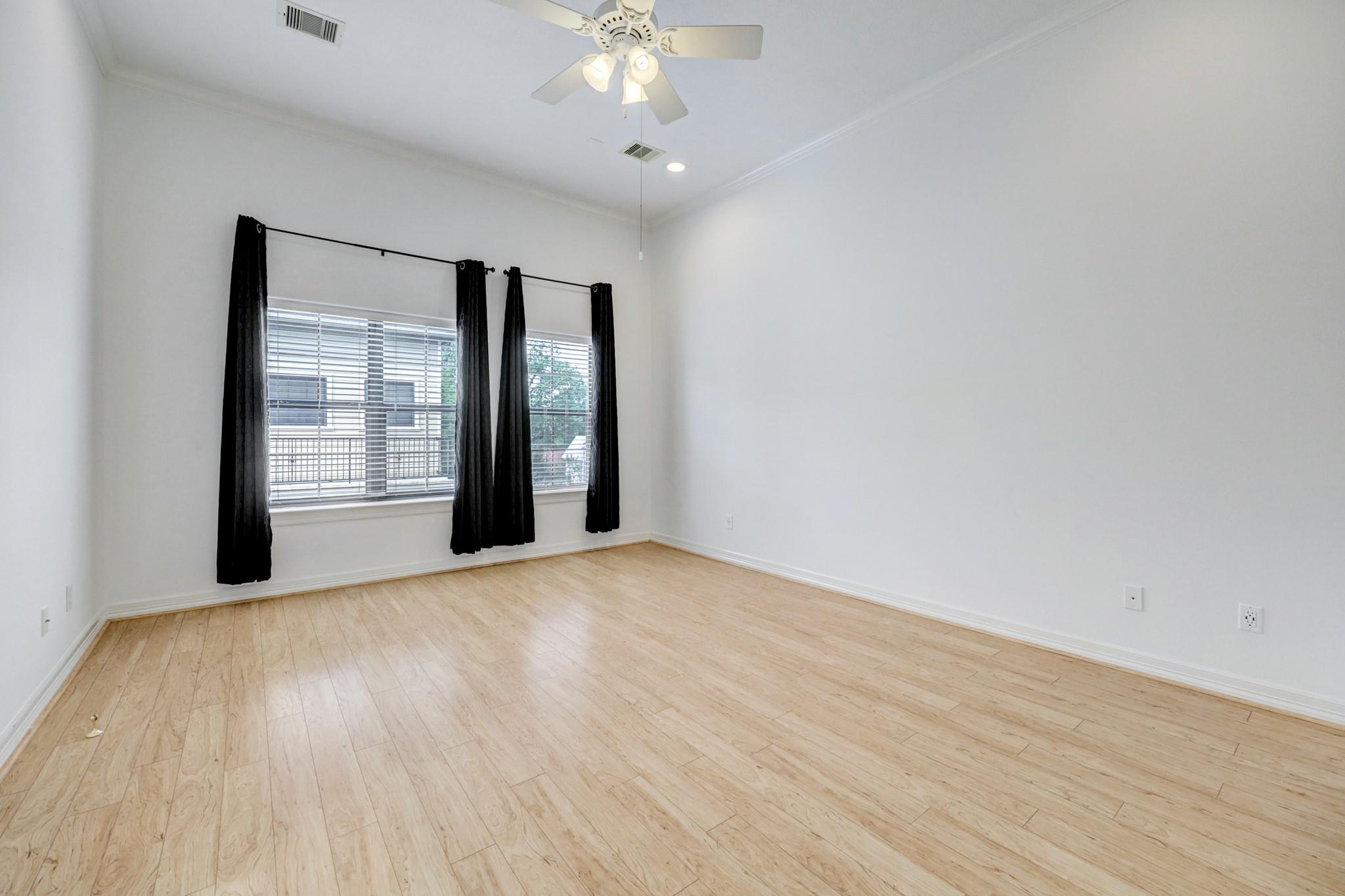 2069 W 14th 1/2 Street
