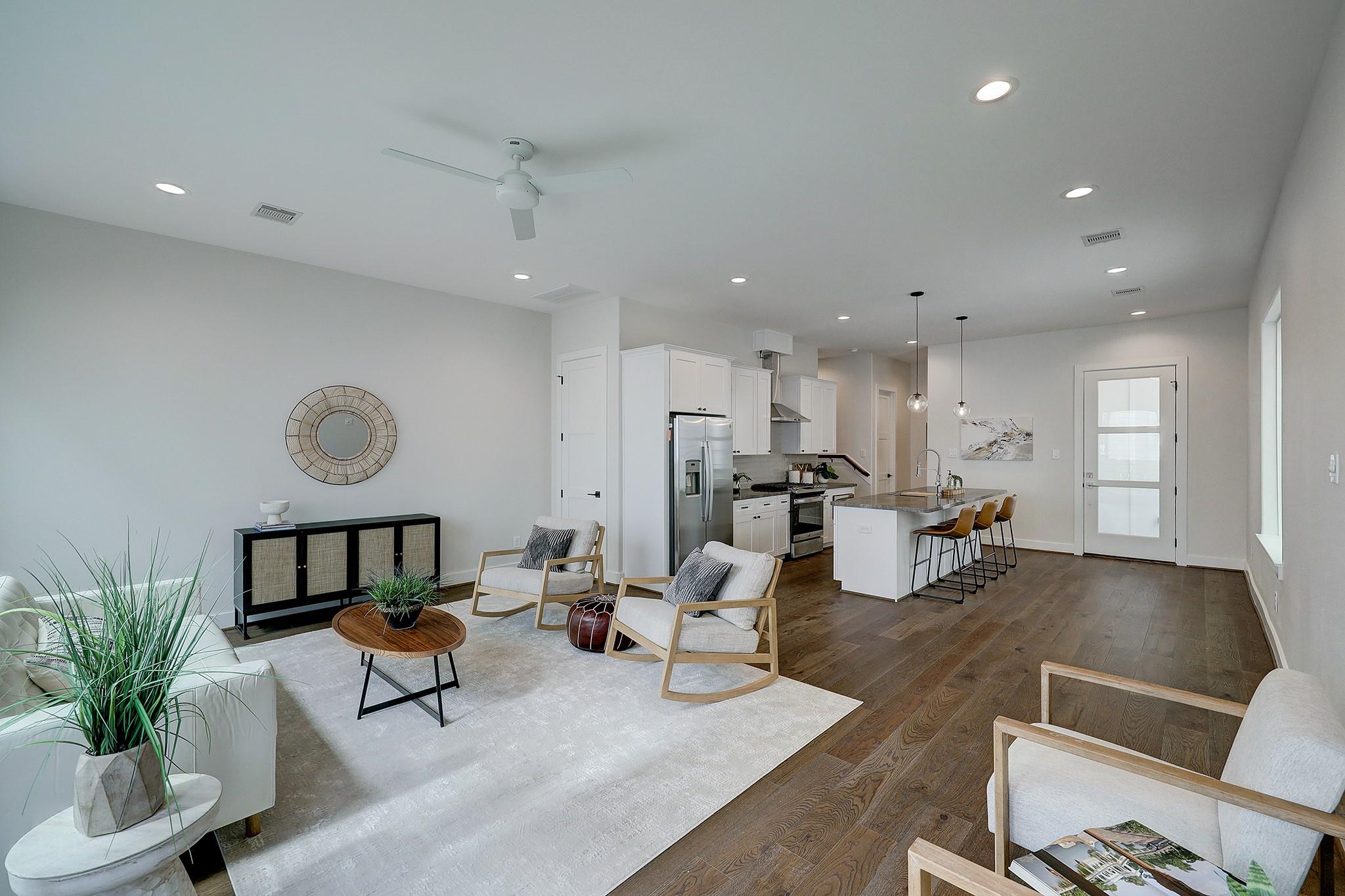 820 E 33rd Street