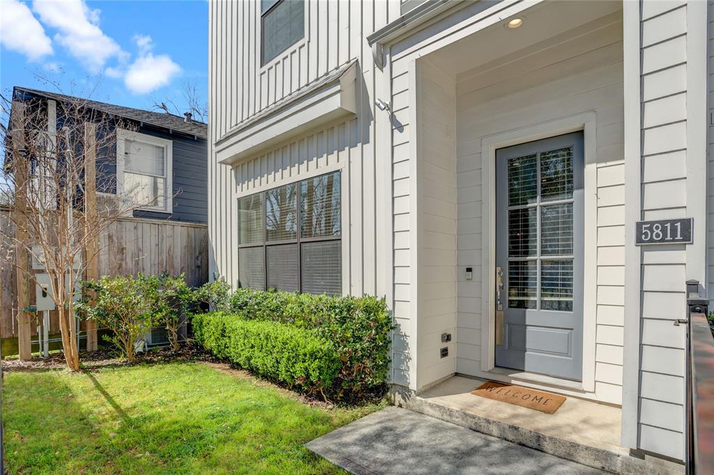 5811 Norhill Boulevard