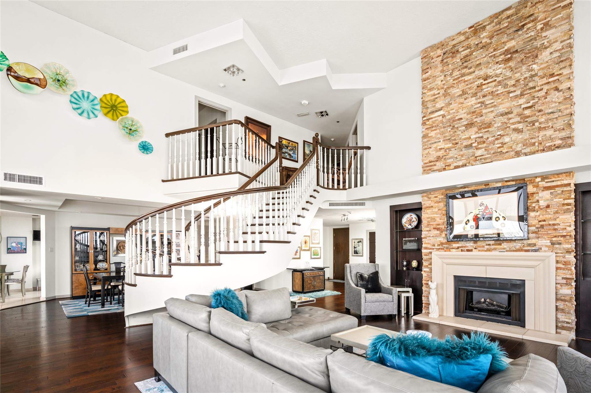 3350 Mccue Road # 2402