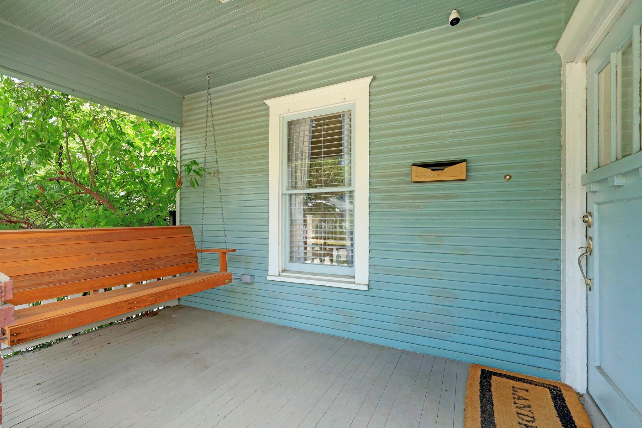 1128 Winston Street
