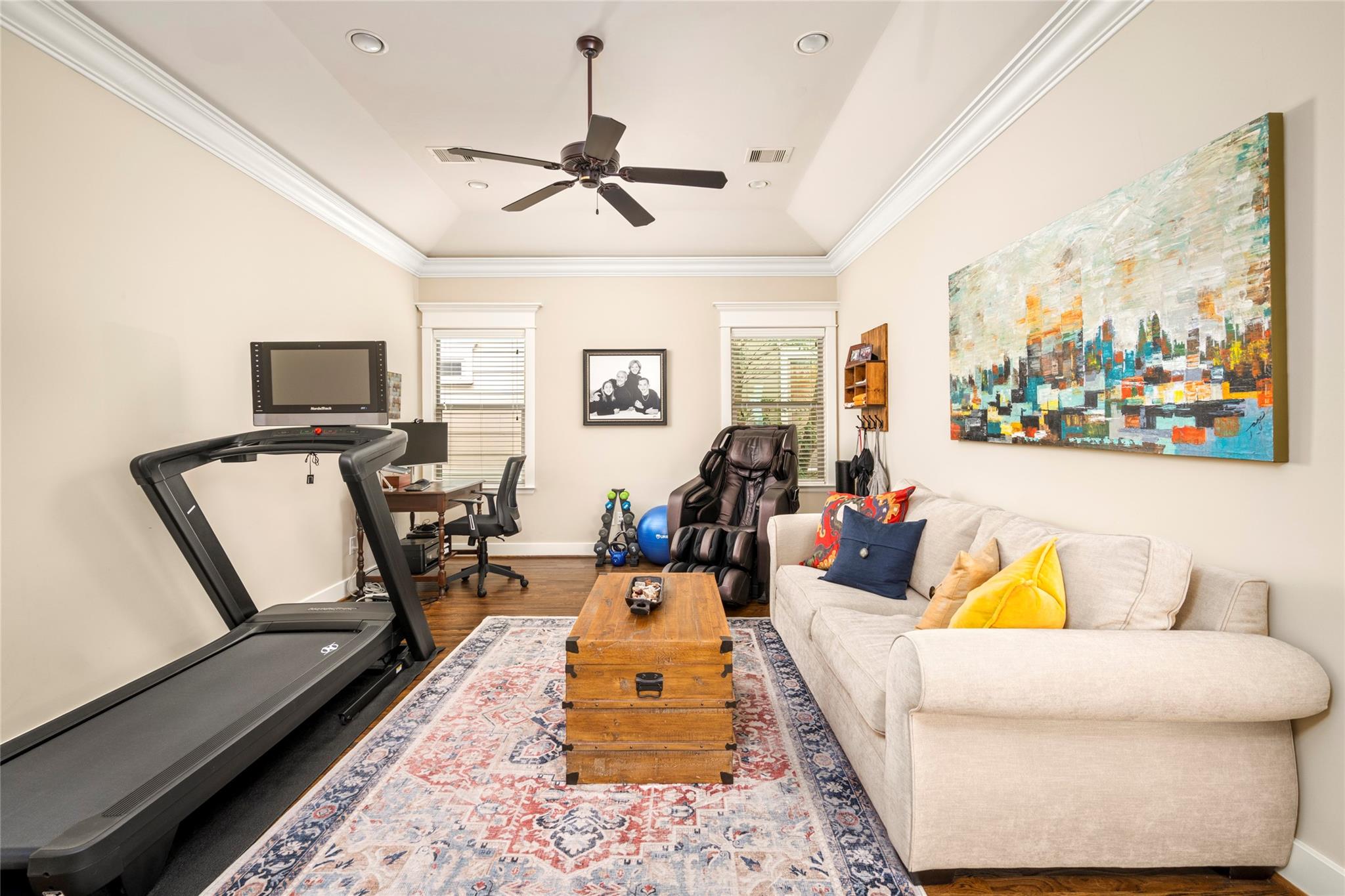 412 W 25th Street