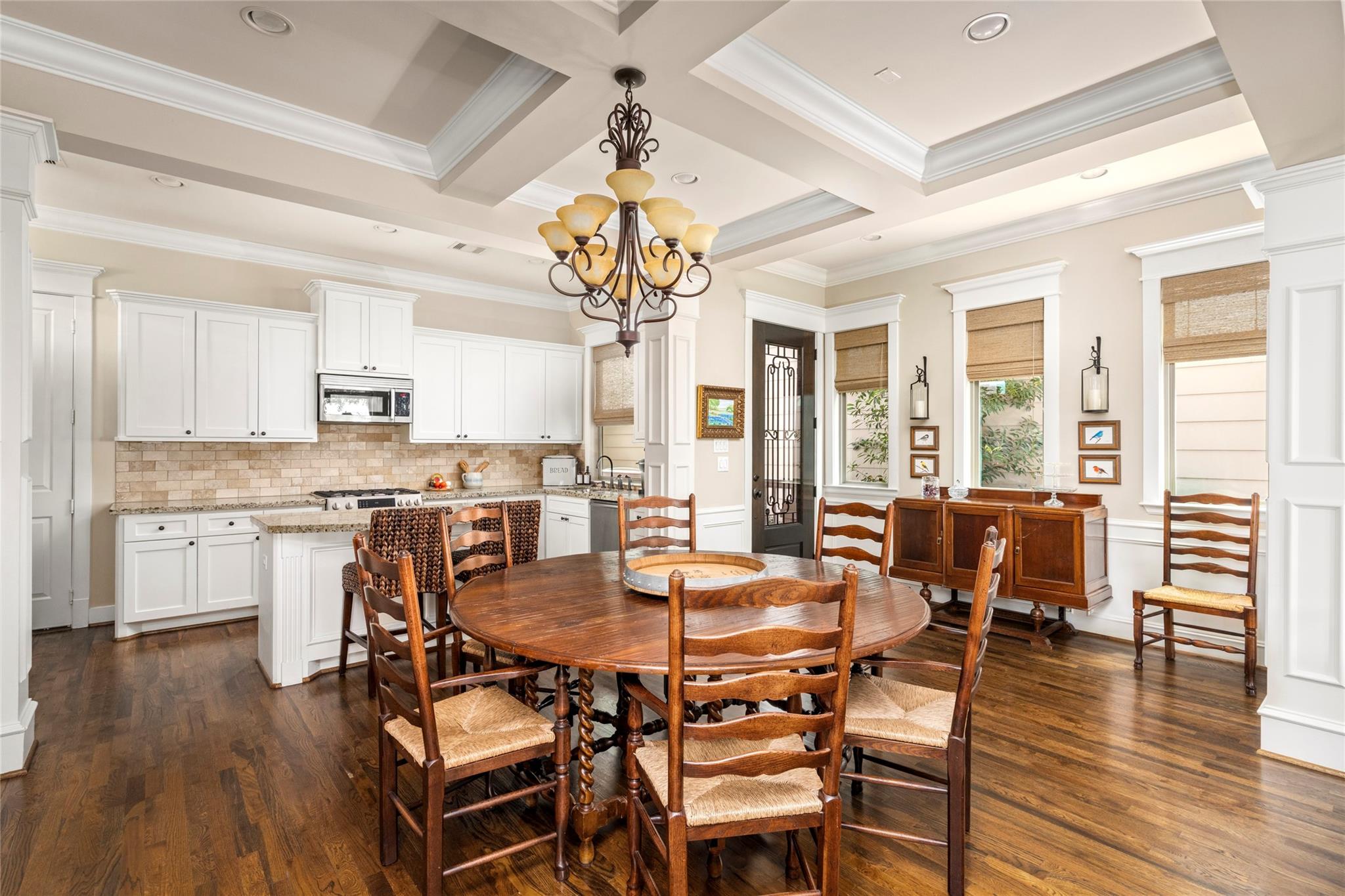412 W 25th Street