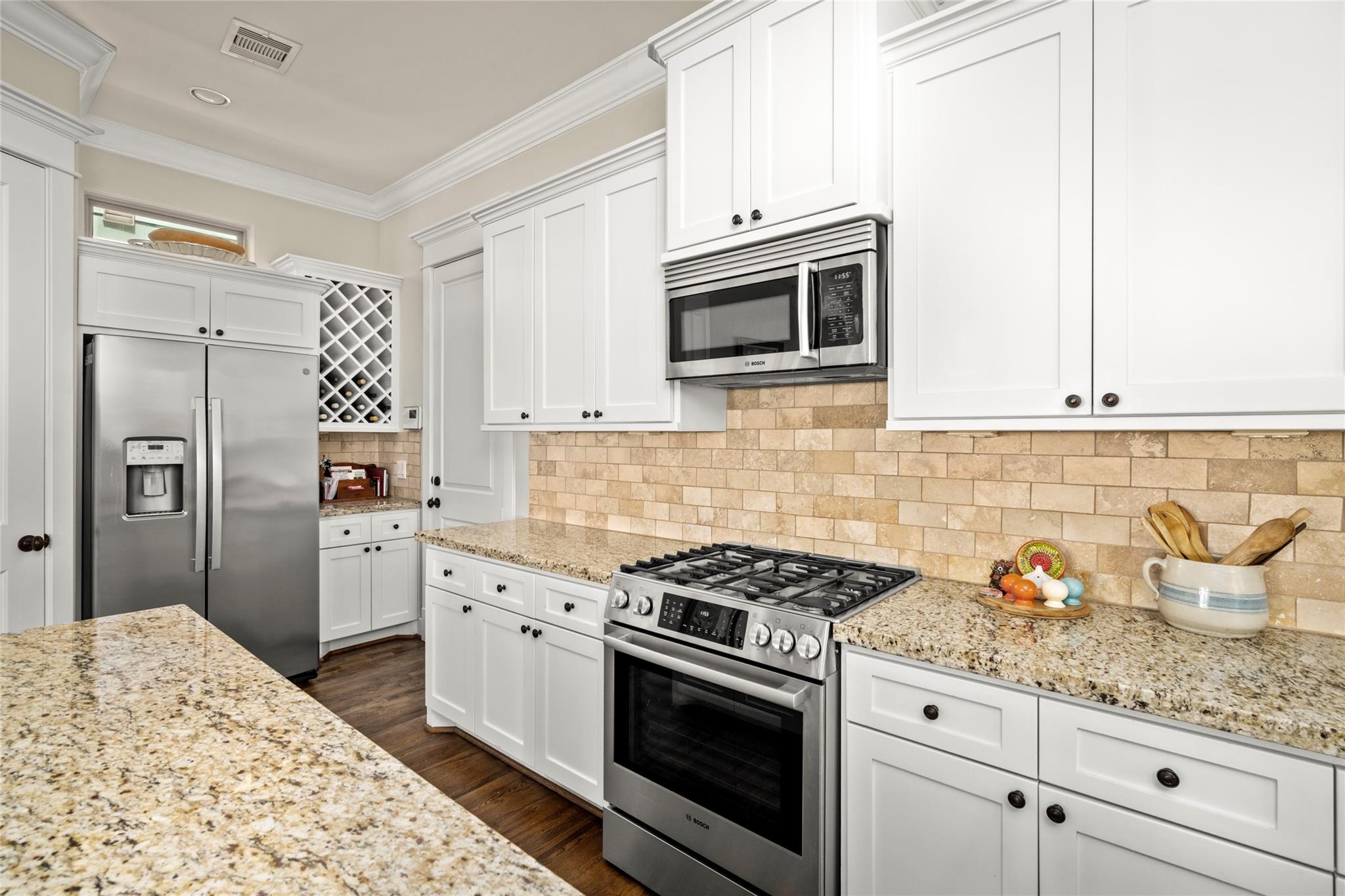 412 W 25th Street