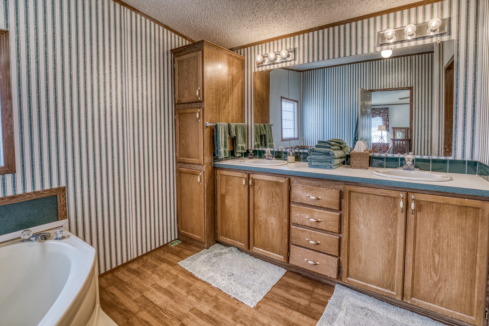 687 County Road 340